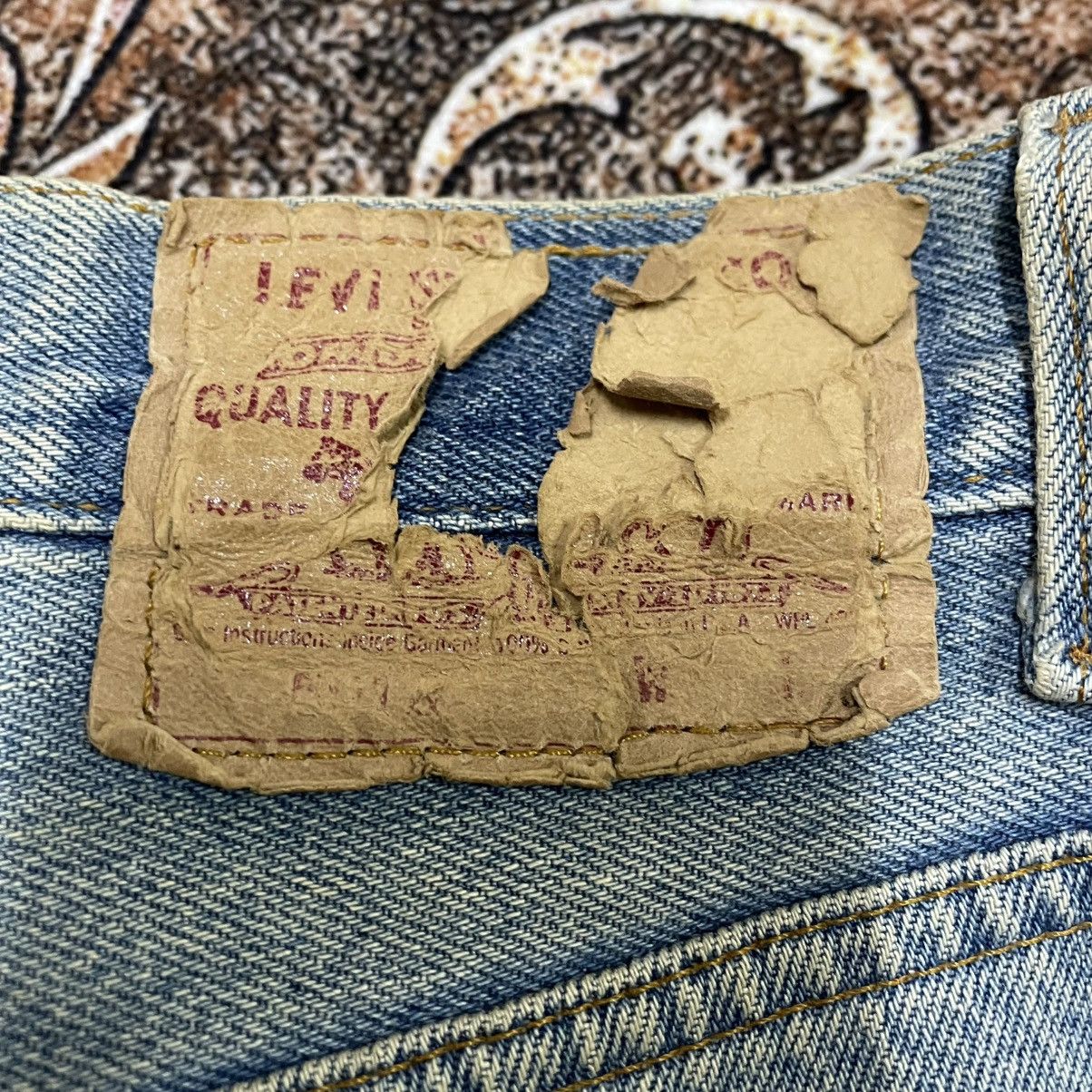 Levi's Vintage Clothing 🔥Vintage Levis 501 Stoned Washed Distress Dirty Denim Jeans Size US 31 - 16 Thumbnail