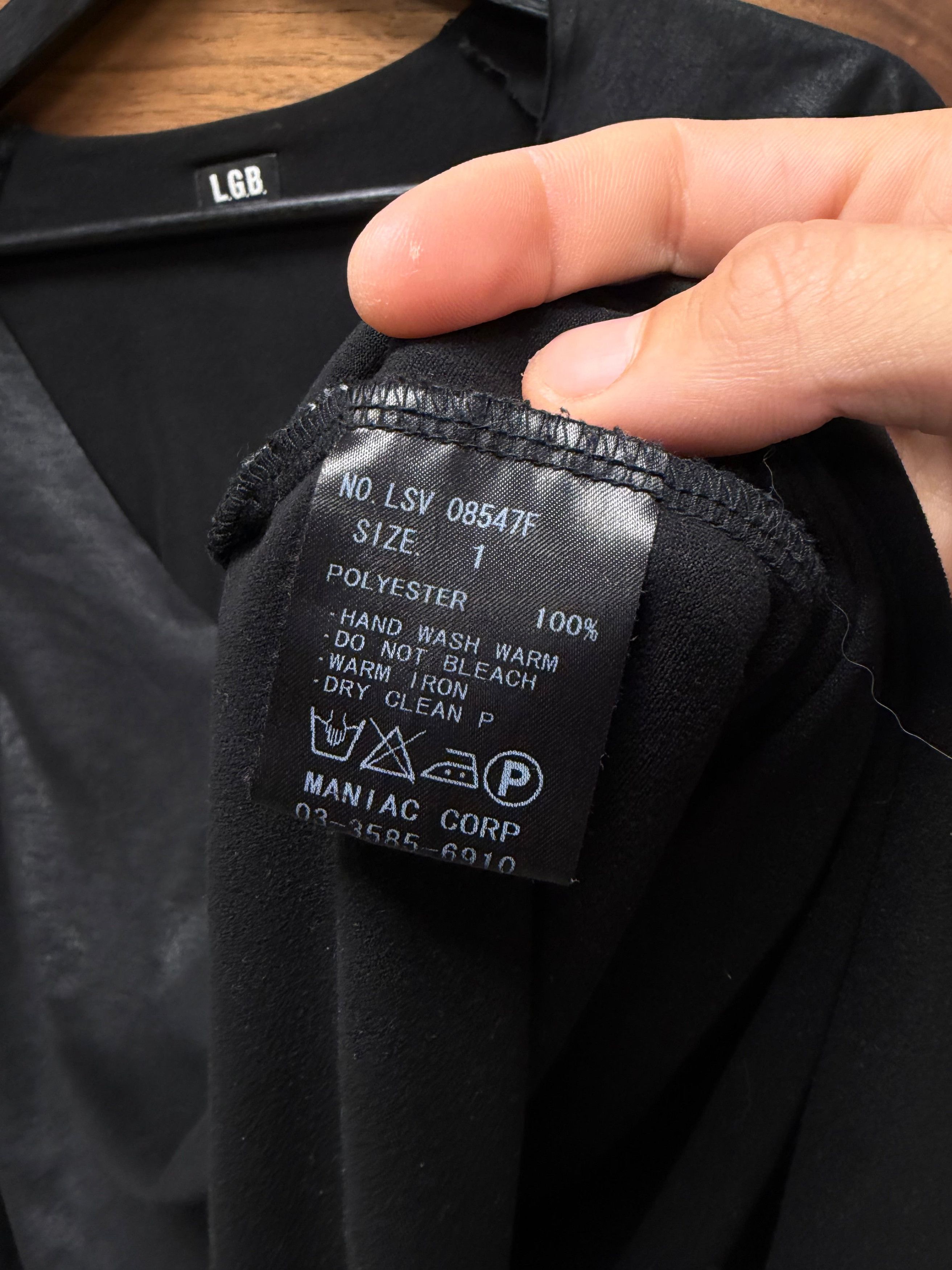 Le Grande Bleu (L.G.B.) Waxed Black V-Neck Long Sleeve Shirt Size US S / EU 44-46 / 1 - 5 Thumbnail