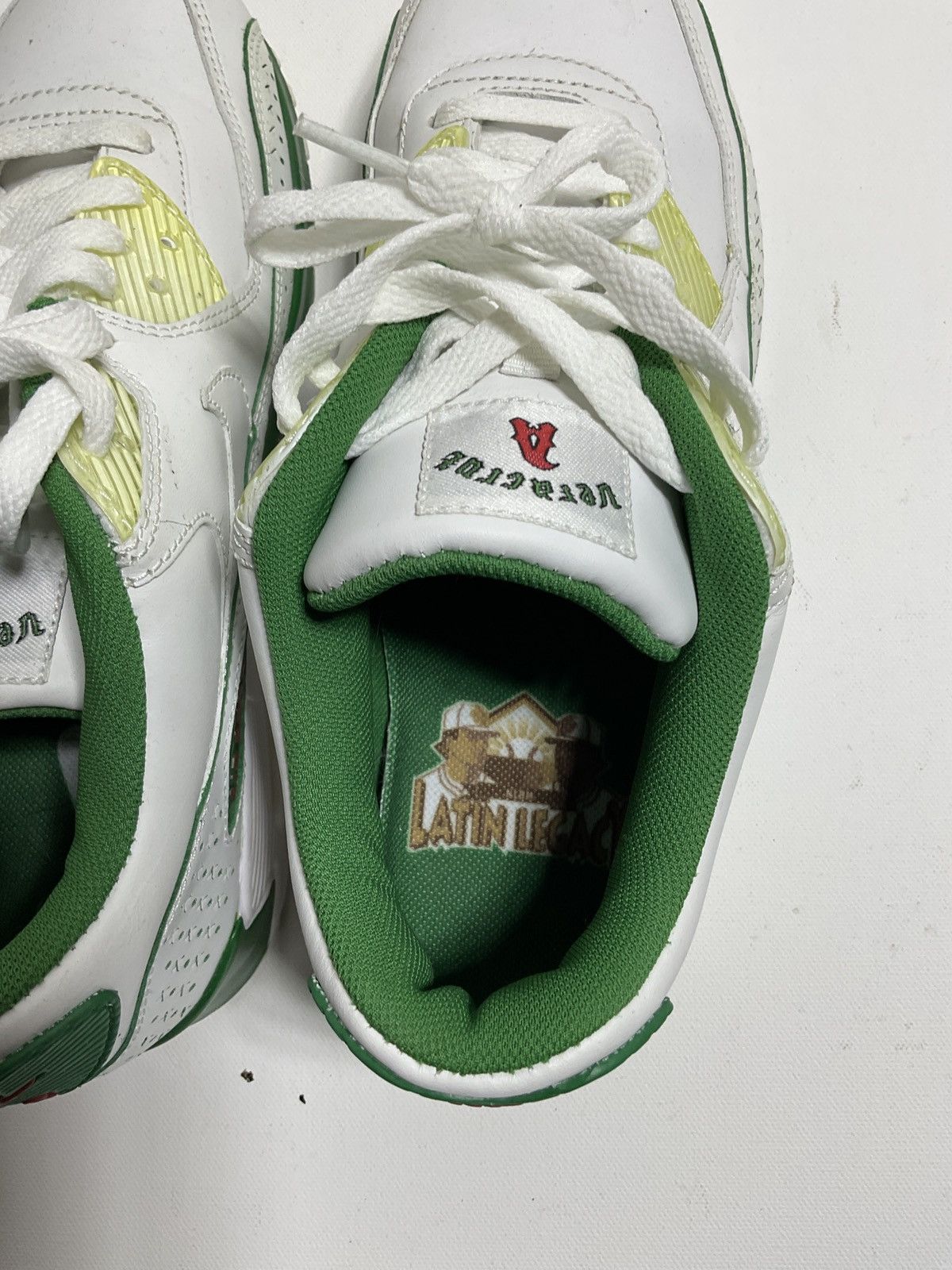 Nike NIKE AIR MAX Shoe White Green Red ‘Latin Legacy’ 2007 Size US 9.5 / EU 42-43 - 5 Thumbnail