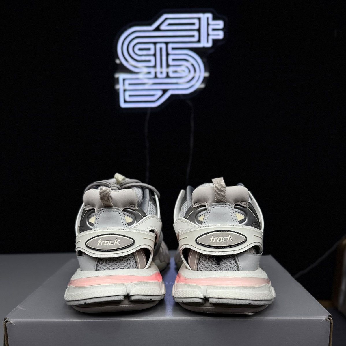 Balenciaga Balenciaga LED Track Runner Size US 14 / EU 47 - 5 Thumbnail