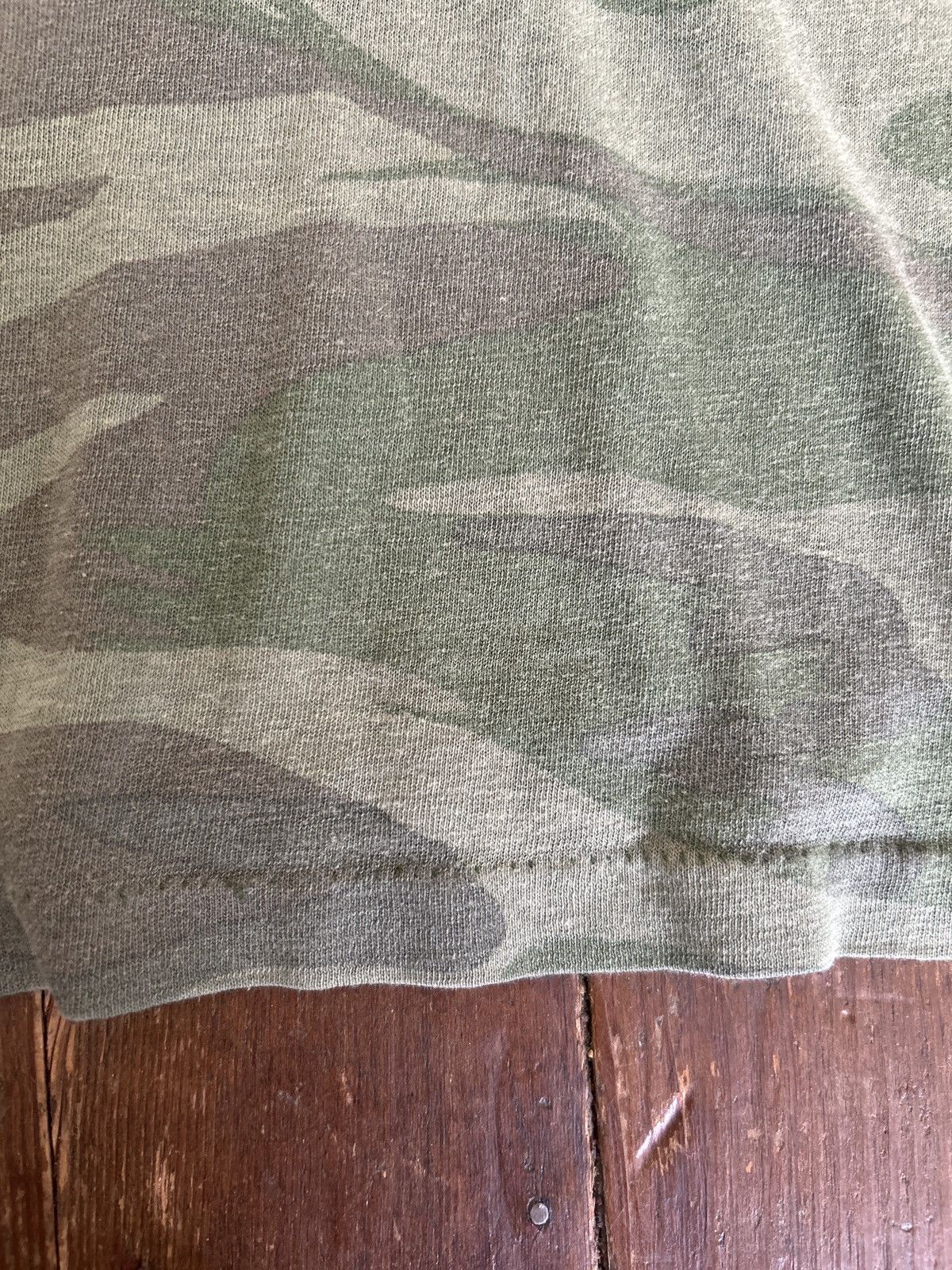 Vintage 80s vintage camouflage tee shirt Size US S / EU 44-46 / 1 - 3 Thumbnail