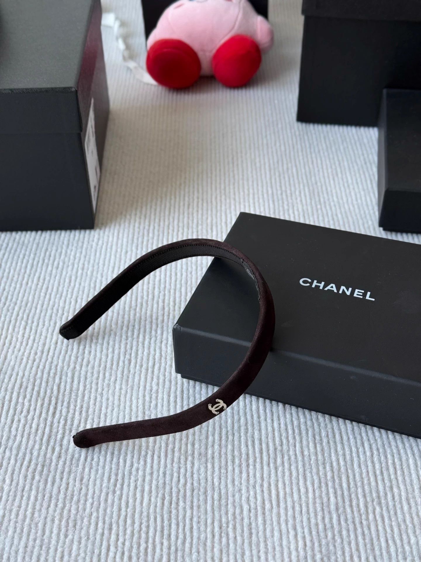 Chanel Chanel 23A Red Brown Suede Headband Worn Once Size ONE SIZE - 2 Thumbnail