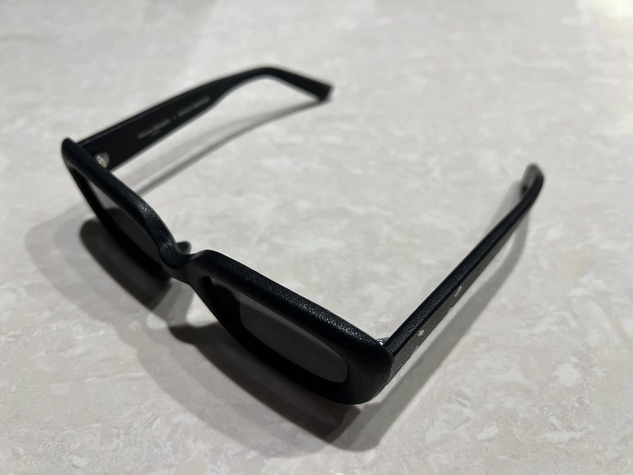 Gentle Monster MM106 01 – SVRN