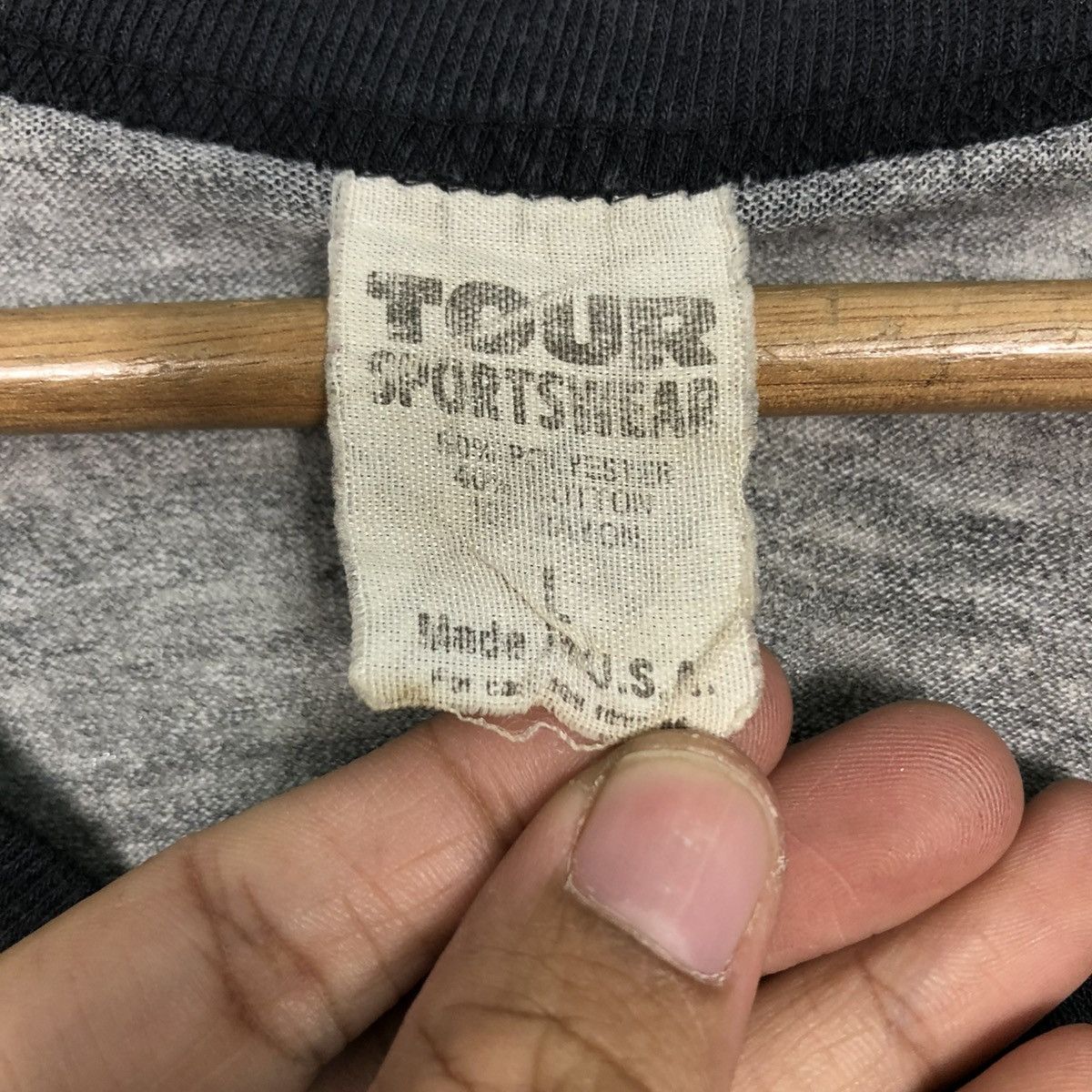 Band Tees 🔥VINTAGE 1984 TOUR WORLD PENETRATION BAND 3 QUARTER BIG LOGO Size US L / EU 52-54 / 3 - 16 Thumbnail