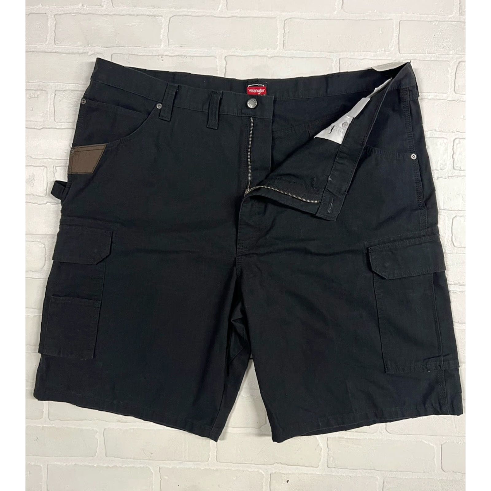 Wrangler WRANGLER Workwear Relaxed Fit RANGER Cargo SHORTS Short Mens 44 Black Cotton Pockets Logo - NWT Size US 44 / EU 60 - 3 Thumbnail