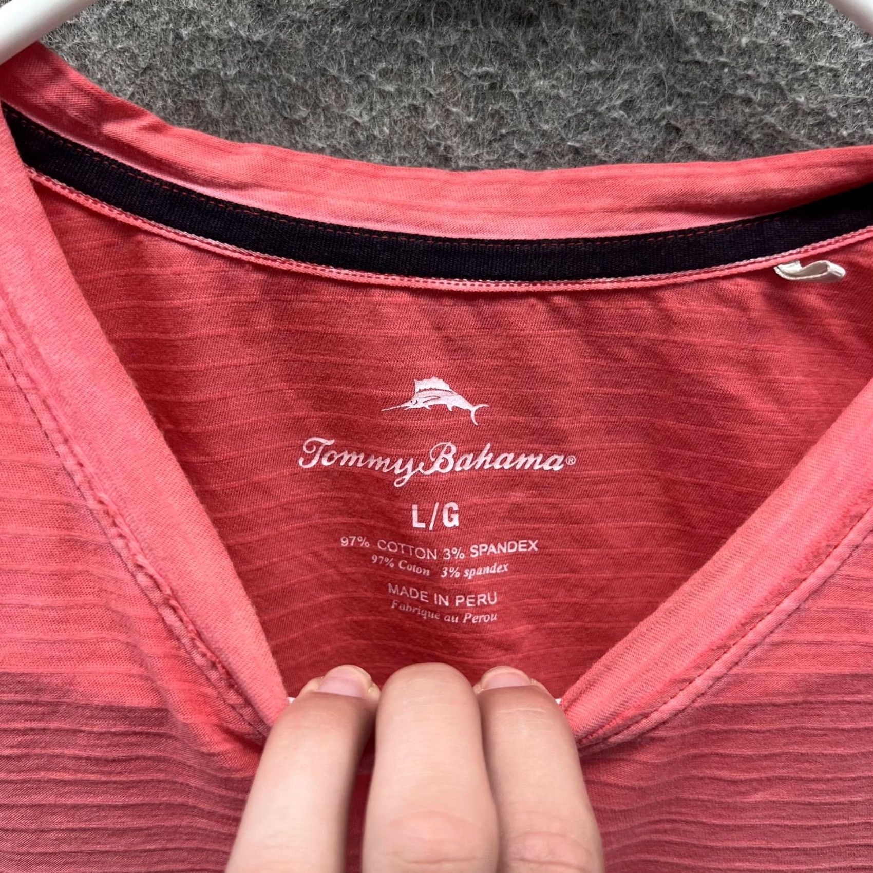 Tommy Bahama Tommy Bahama Shirt Mens Large Red Striped V Neck Tee Tagless Stretch Soft Shirt Mens L Red Striped V-Neck Tee Tagless Stretch Soft Size US L / EU 52-54 / 3 - 2 Thumbnail