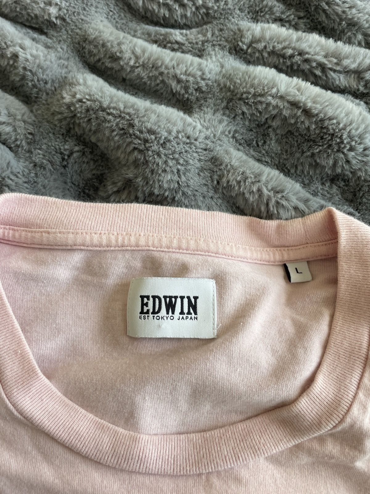 Edwin Powder Pink 1 pocket Tee Size US L / EU 52-54 / 3 - 9 Thumbnail