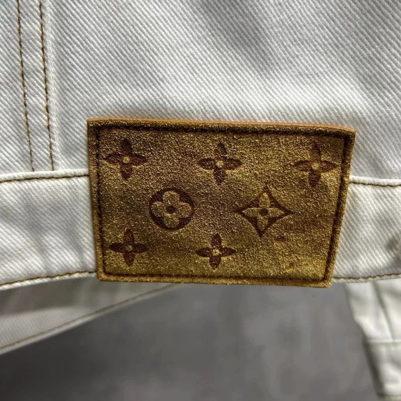Louis Vuitton Louis Vuitton White and green rendered printed logo denim Size US M / EU 48-50 / 2 - 5 Thumbnail