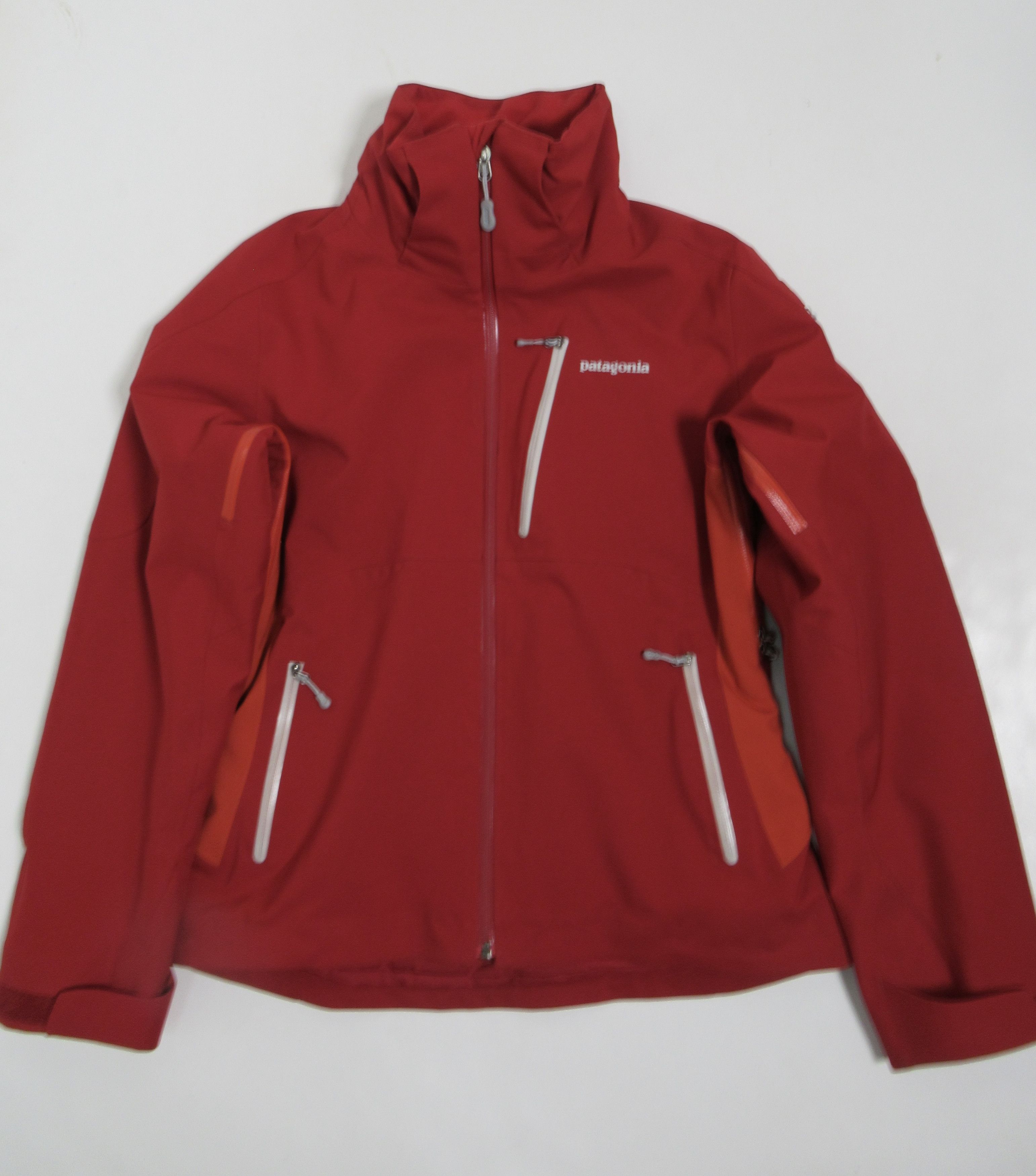 Patagonia Patagonia Women's Insulated Powder Bowl Jacket RRD 30930F8 Size S / US 4 / IT 40 - 1 Thumbnail