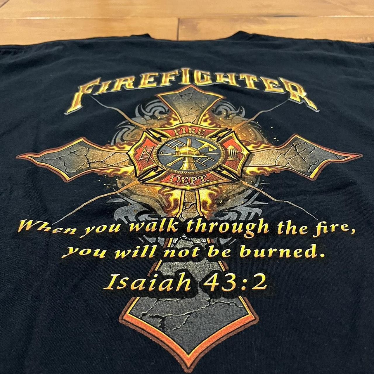 Gildan Firefighter Cross Graphic Tee/T-Shirt Size US XXL / EU 58 / 5 - 2 Thumbnail
