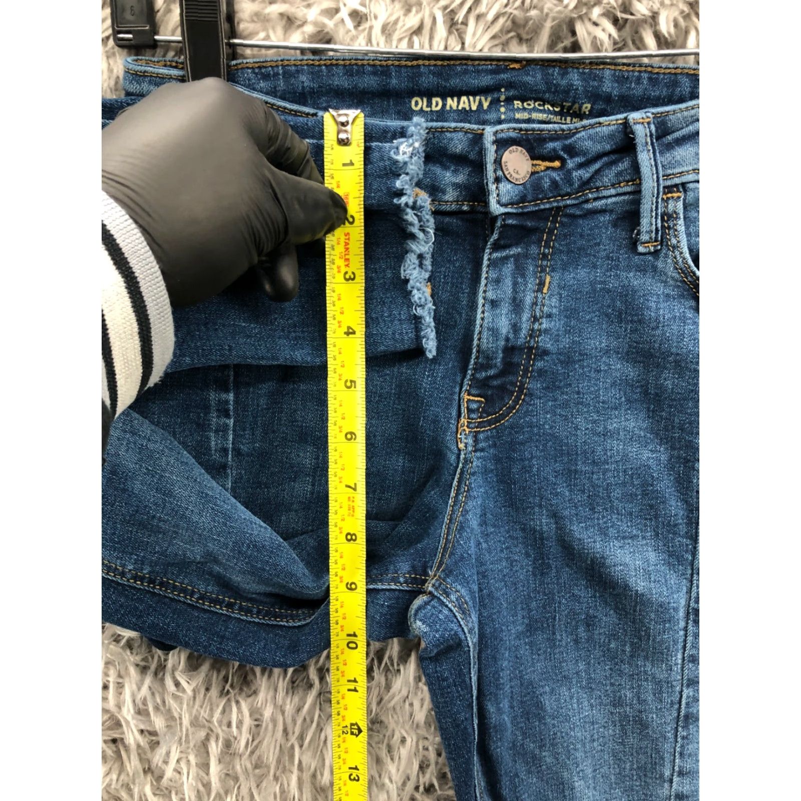 Old Navy Old Navy Rockstar Skinny Jeans Size 4 Womens Medium Wash Blue Raw Hem Jeans Regular 27in Inseam 5-Pocket Denim Cotton Zip Button Logo Size 27" / US 4 / IT 40 - 4 Thumbnail