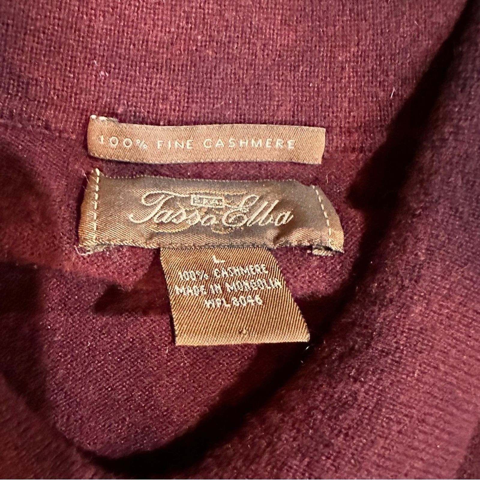 Nordstrom Nordstrom Vintage Scottish Lambswool V-Neck Sweater - Size M Size US M / EU 48-50 / 2 - 5 Thumbnail