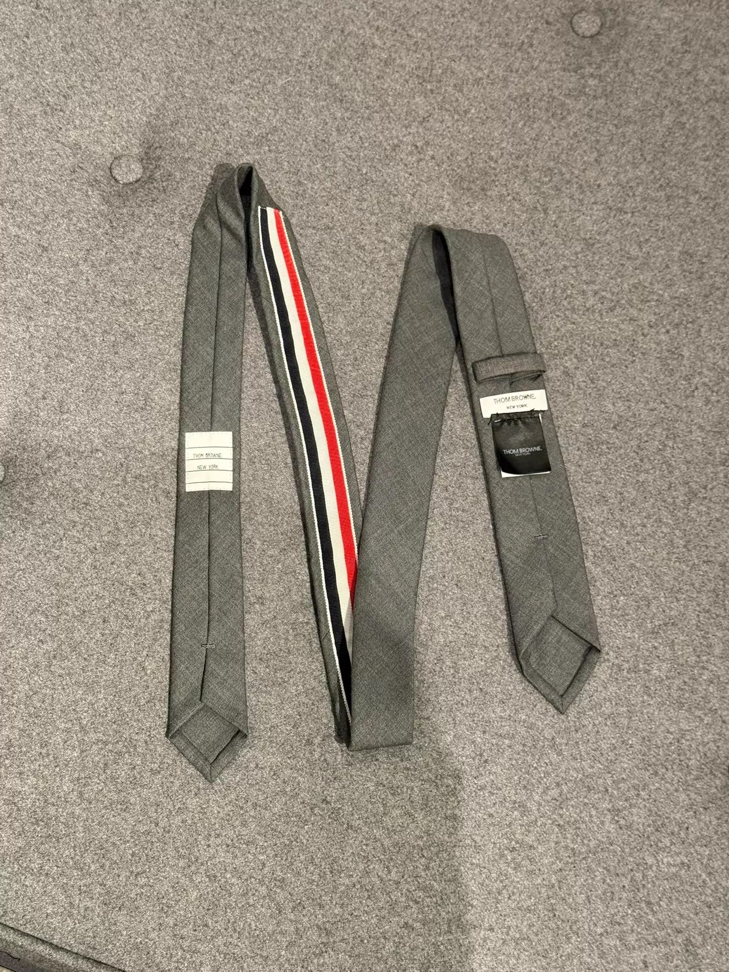 Thom Browne Thom Browne Mid Gray Solid Wool Tie Size ONE SIZE - 2 Thumbnail