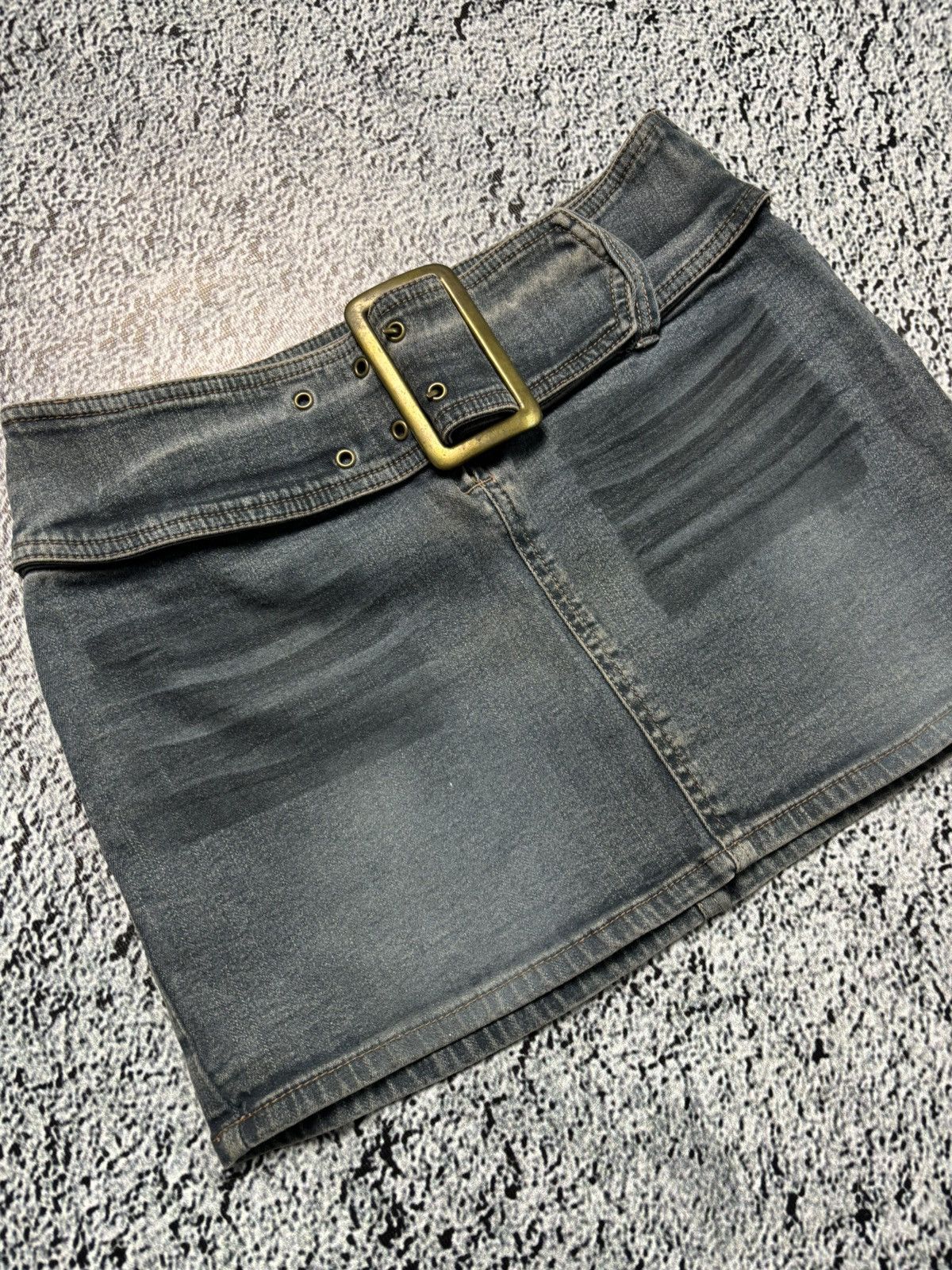 If Six Was Nine 90s Belted washed and cool faded mini skirt Size 27" / US 4 / IT 40 - 3 Thumbnail