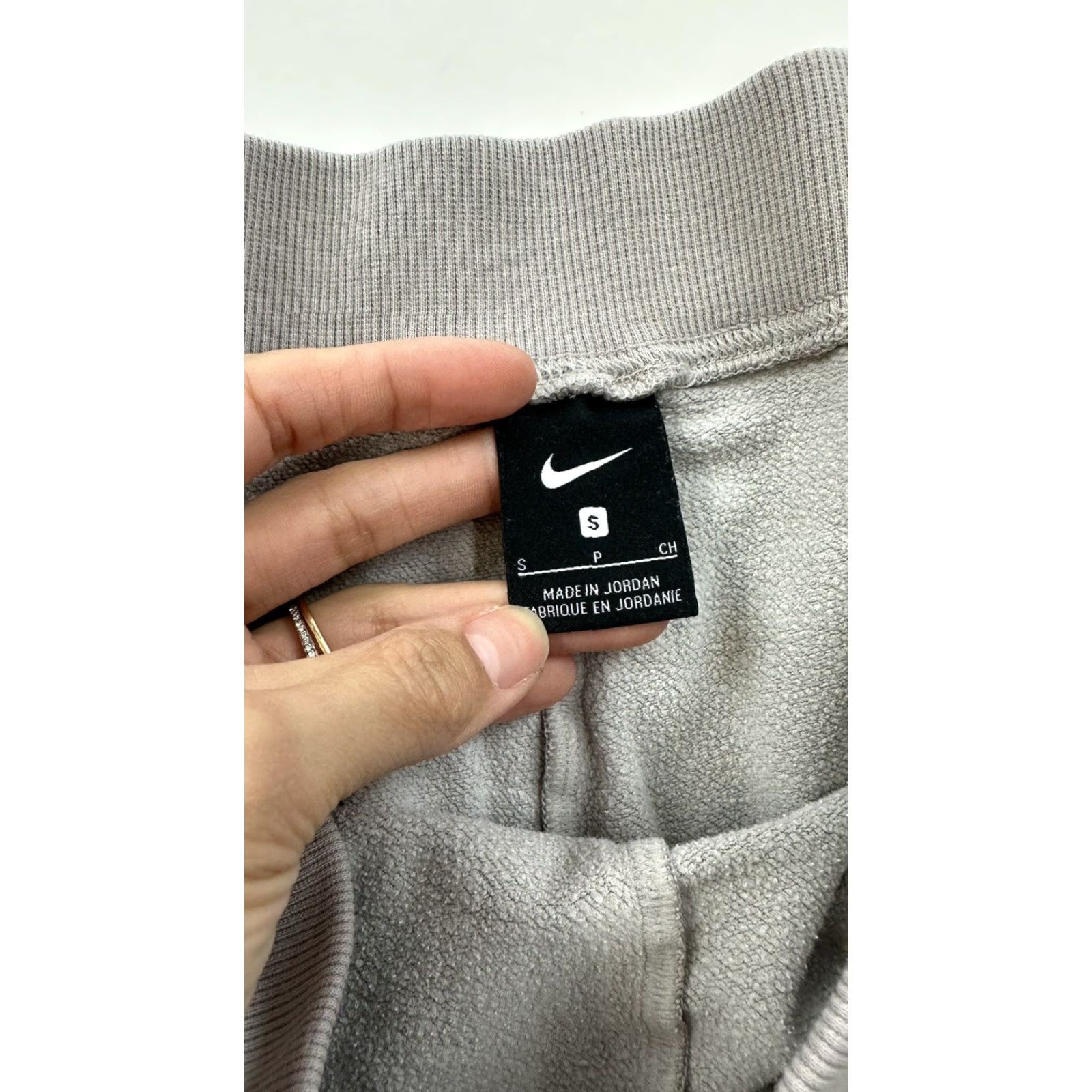Nike Nike Pants Yoga Luxe Women S Small Gray Cropped Pull On Size 28" / US 6 / IT 42 - 3 Thumbnail