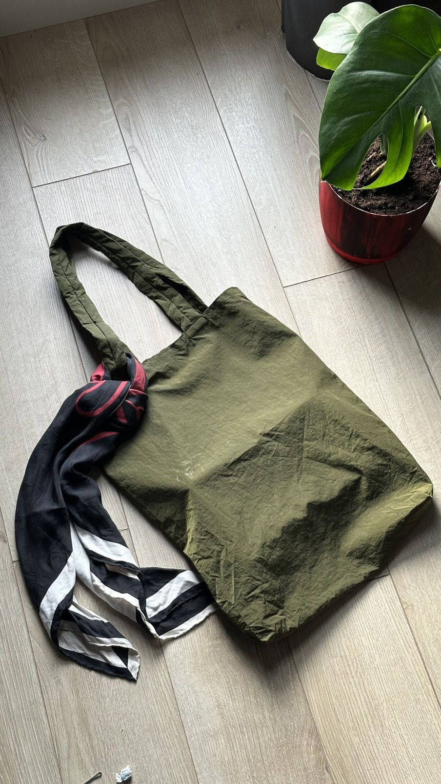 Bottega Veneta Bottega Veneta Intrecciato Eco Bag Tote Foldable Black Khaki Size ONE SIZE - 6 Thumbnail