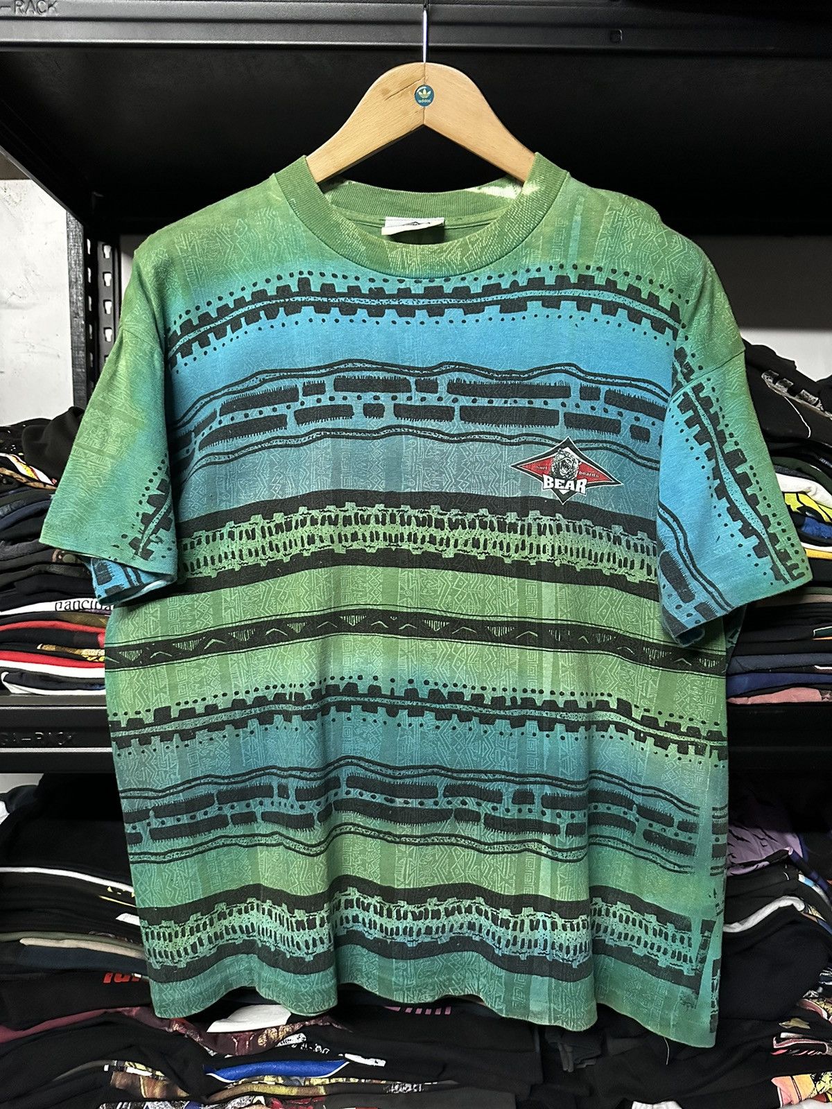 Vintage Vintage 90s Bear Surf Boards Faded Tee Size US XL / EU 56 / 4 - 6 Thumbnail