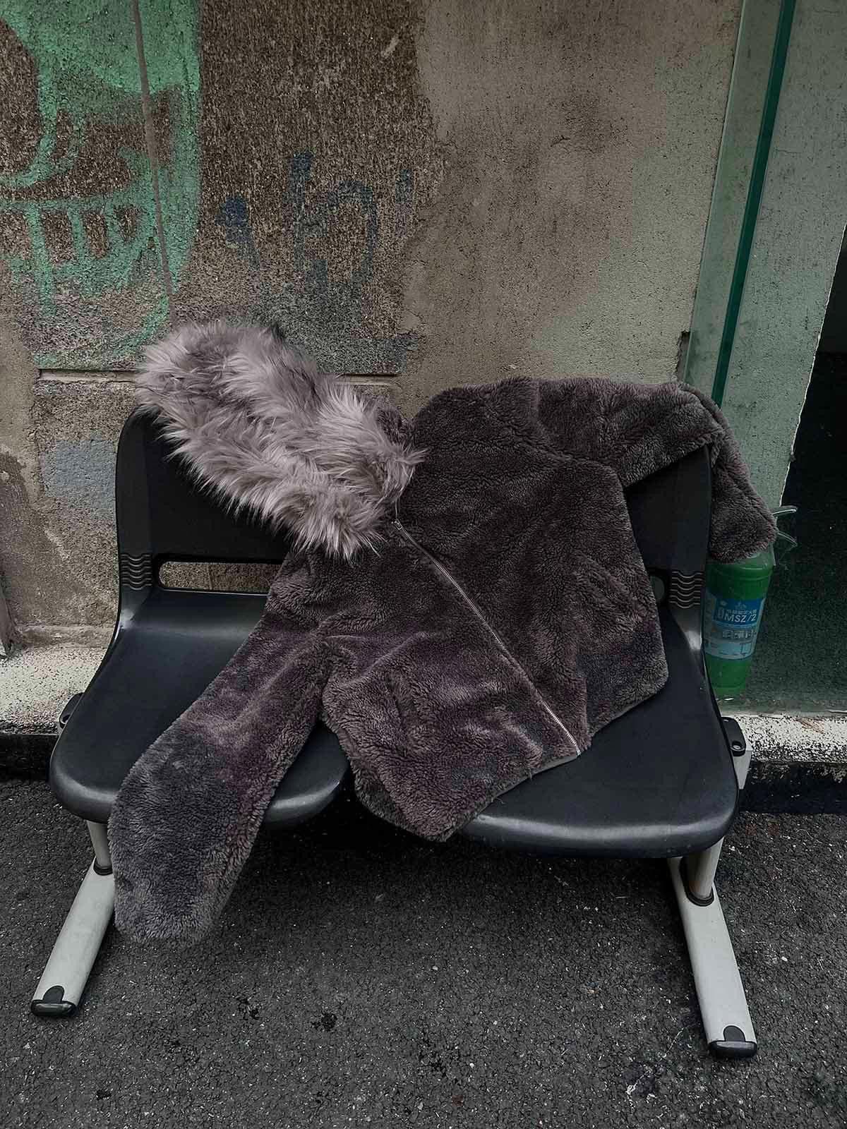 Japanese Brand Faux Fur Hooded Fleece Jacket, Cozy Winter Outerwear Size US M / EU 48-50 / 2 - 3 Thumbnail