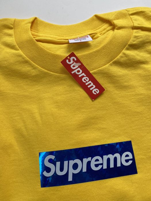 Supreme holo hotsell box logo