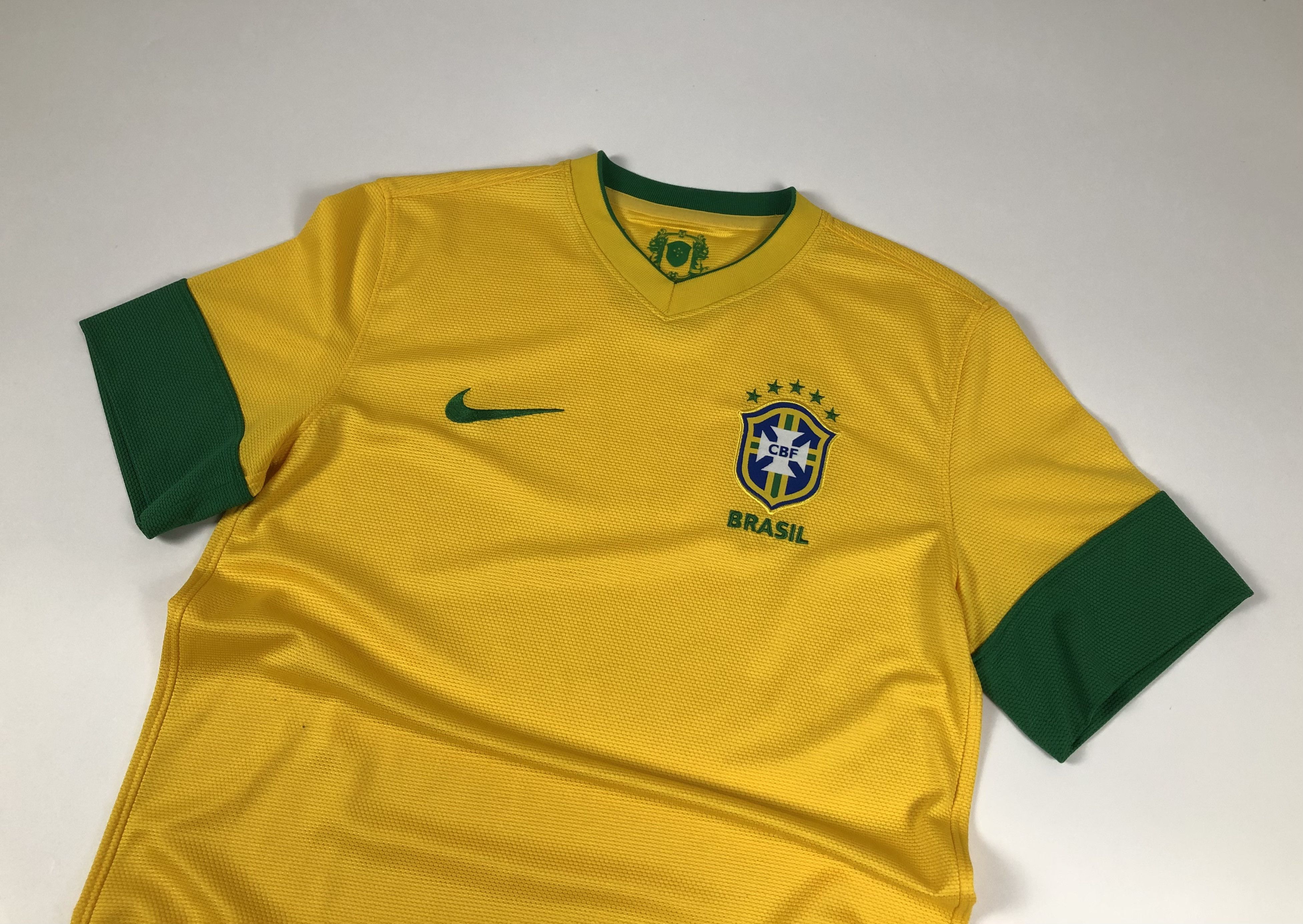 Nike Nike Brazil 2012-2013 Home Soccer Jersey Size US S / EU 44-46 / 1 - 2 Thumbnail