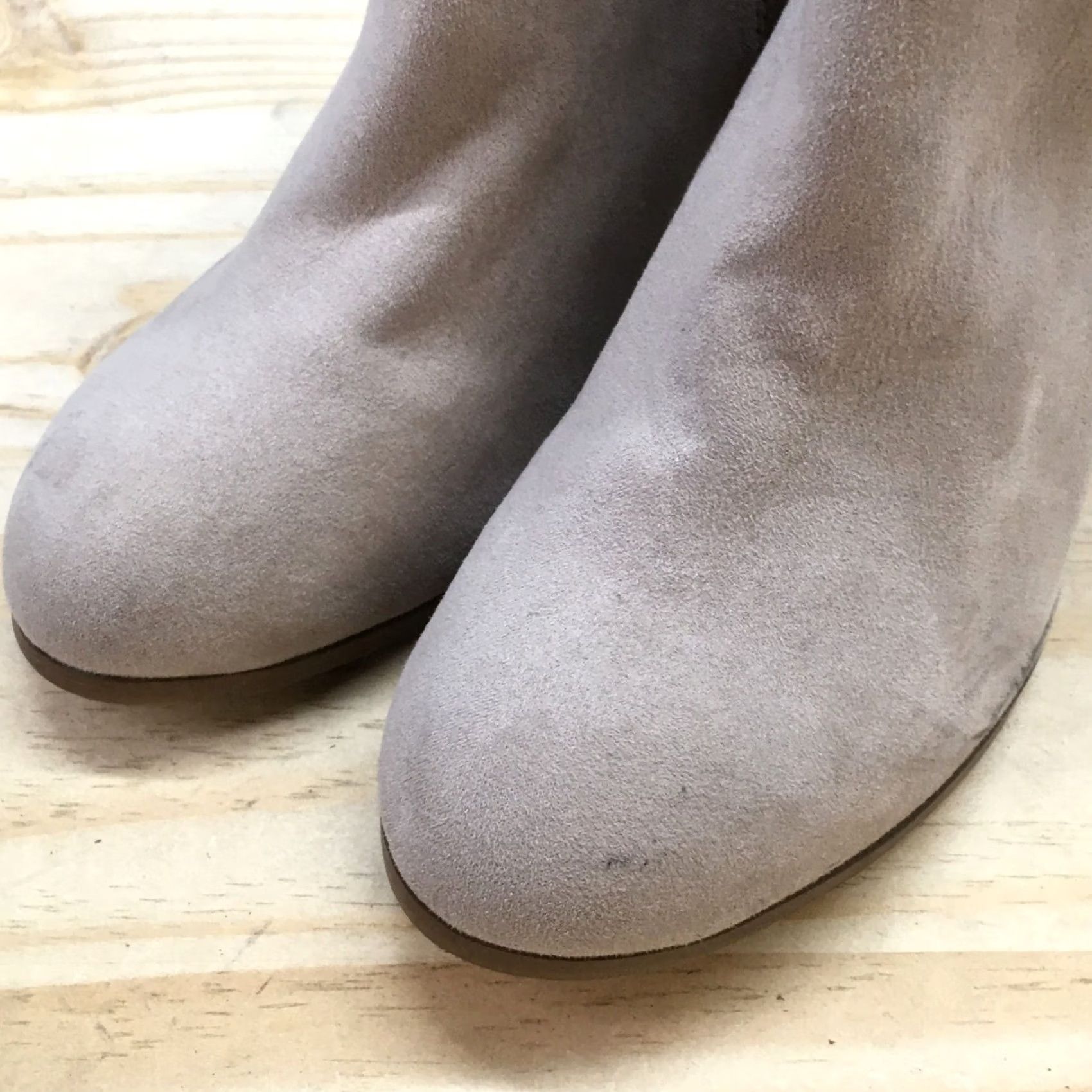 Old Navy Old Navy Boots Women's Sidewalk Ends Ankle Booties Beige Faux Suede Block Heels 8 M Vintage No Size US 8 / IT 38 - 4 Thumbnail