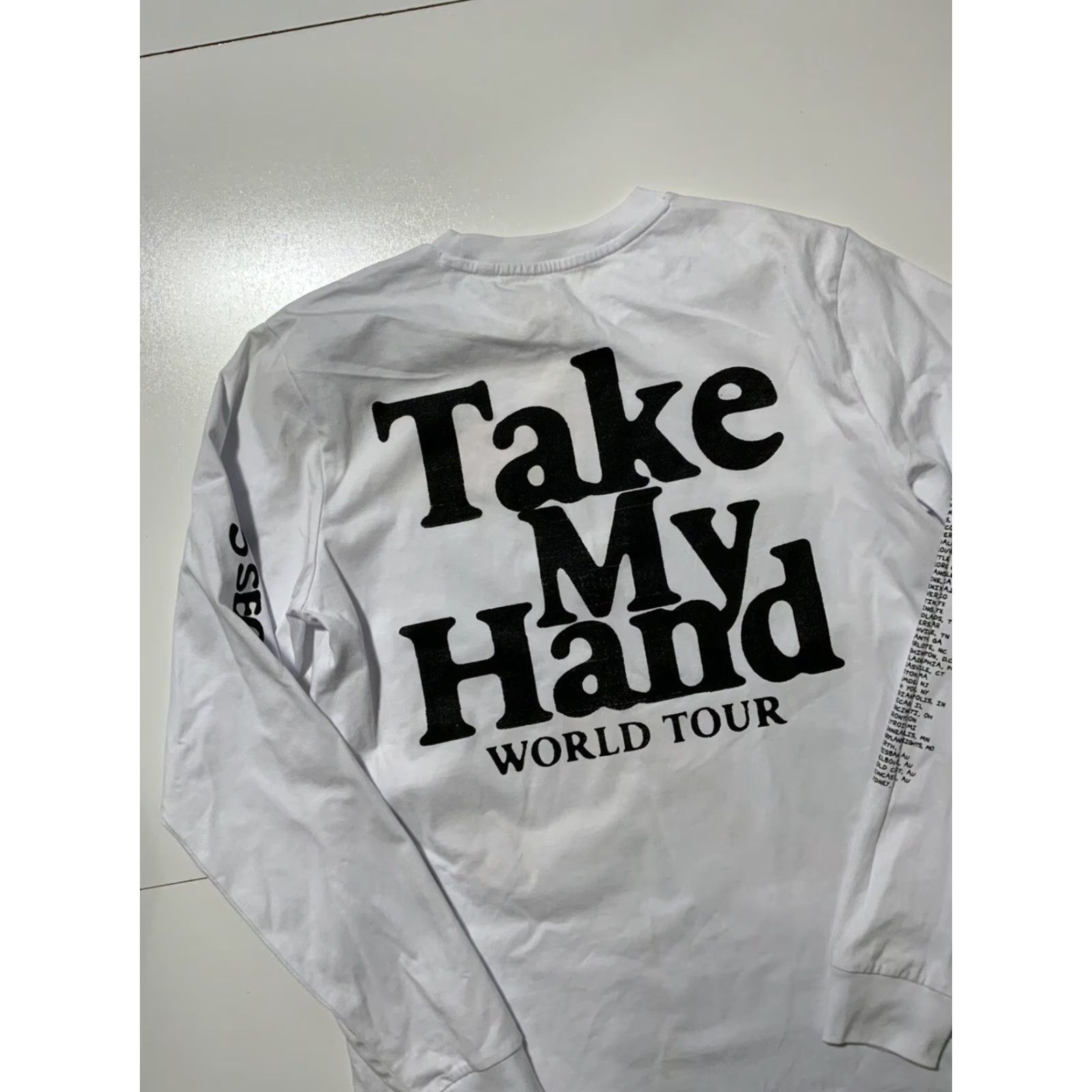 Vintage 5 Seconds Of Summer Take My Hand World Tour Rock Band Long Sleeve T-Shirt Sz. S Shirt Size US S / EU 44-46 / 1 - 4 Thumbnail