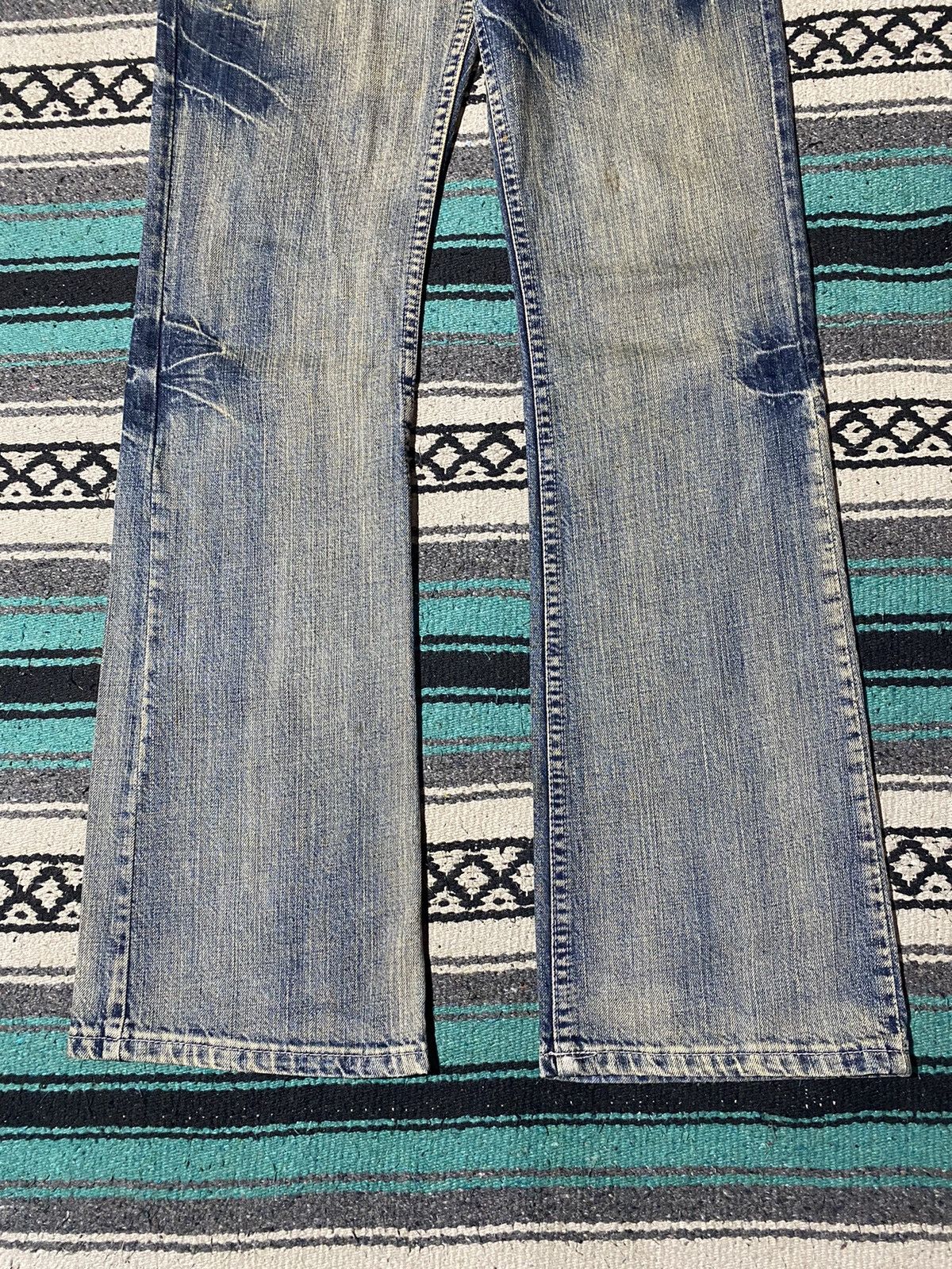 2000s KUI - Fading Distressed Denim Pants