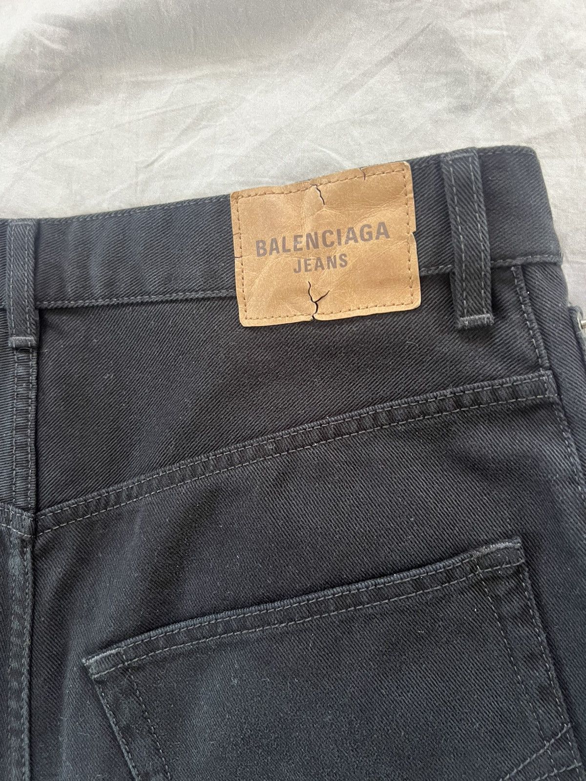 Balenciaga BALENCIAGA Loose-Cut Denim Jeans Black Size US 30 / EU 46 - 10 Thumbnail