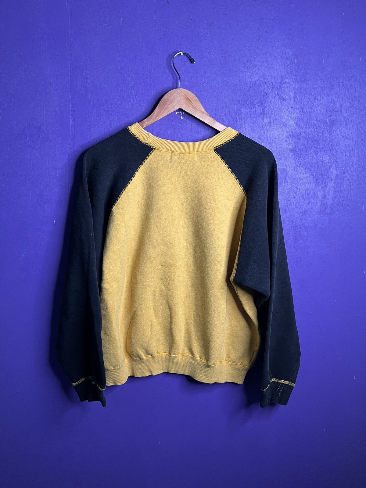 Coca Cola × Vintage Vintage 80s Coca-cola casual wear logo crewneck Size US L / EU 52-54 / 3 - 2 Thumbnail