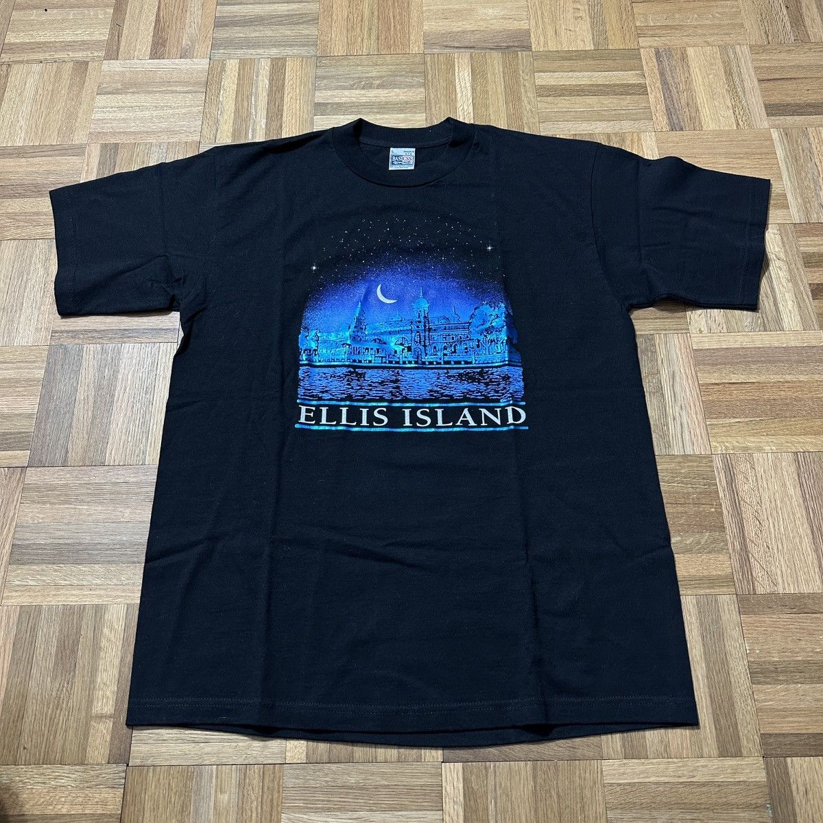 Vintage Vintage Ellis Island tee Size US L / EU 52-54 / 3 - 1 Thumbnail