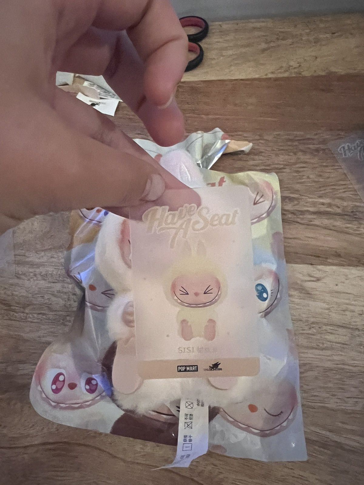 Labucq Labubu keychain sisi have a seat Size ONE SIZE - 2 Thumbnail