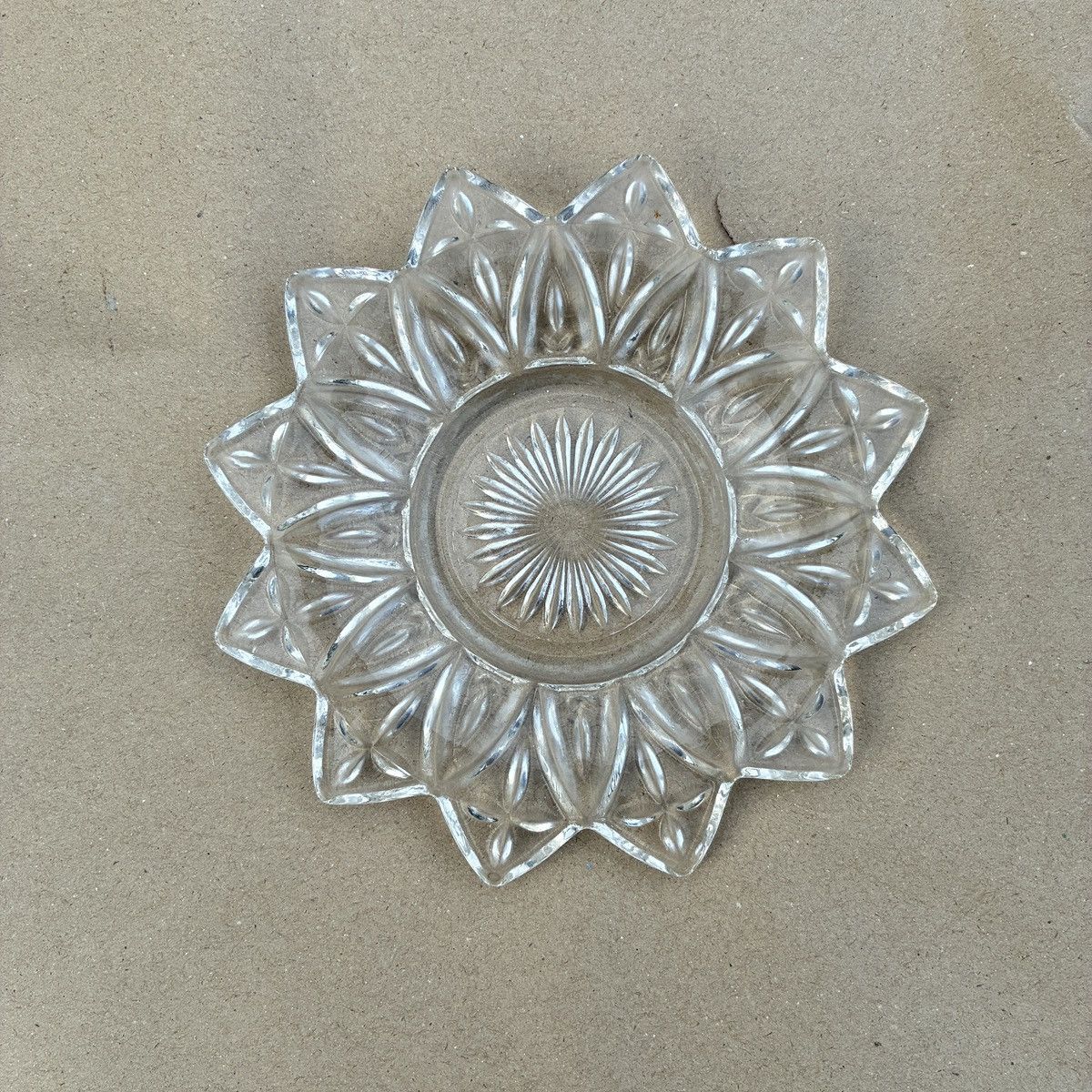 Vintage Federal Clear Pressed Glass Dish Flower Petal Candy Dish Size ONE SIZE - 2 Thumbnail