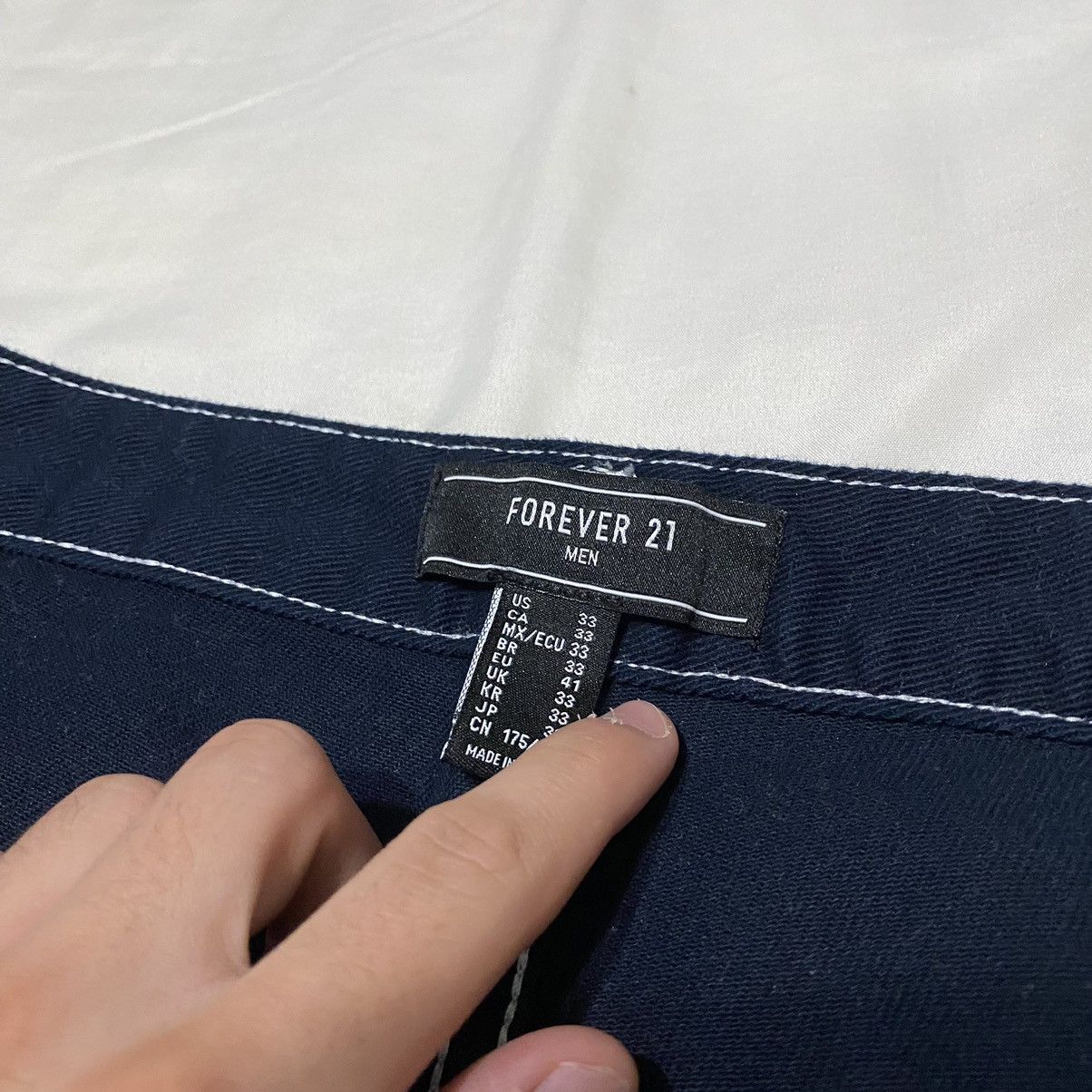 Forever 21 Dark Blue Contrast Stitch Carpenter Pants Size US 33 - 6 Thumbnail