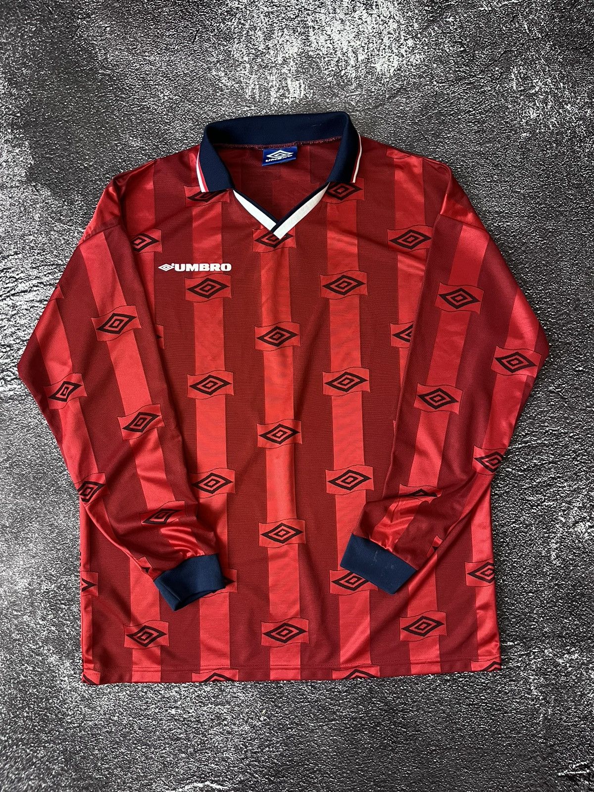 Umbro Vintage Umbro Monogram Longsleeve Shirt Jersey Red Size XL Size US XL / EU 56 / 4 - 1 Thumbnail