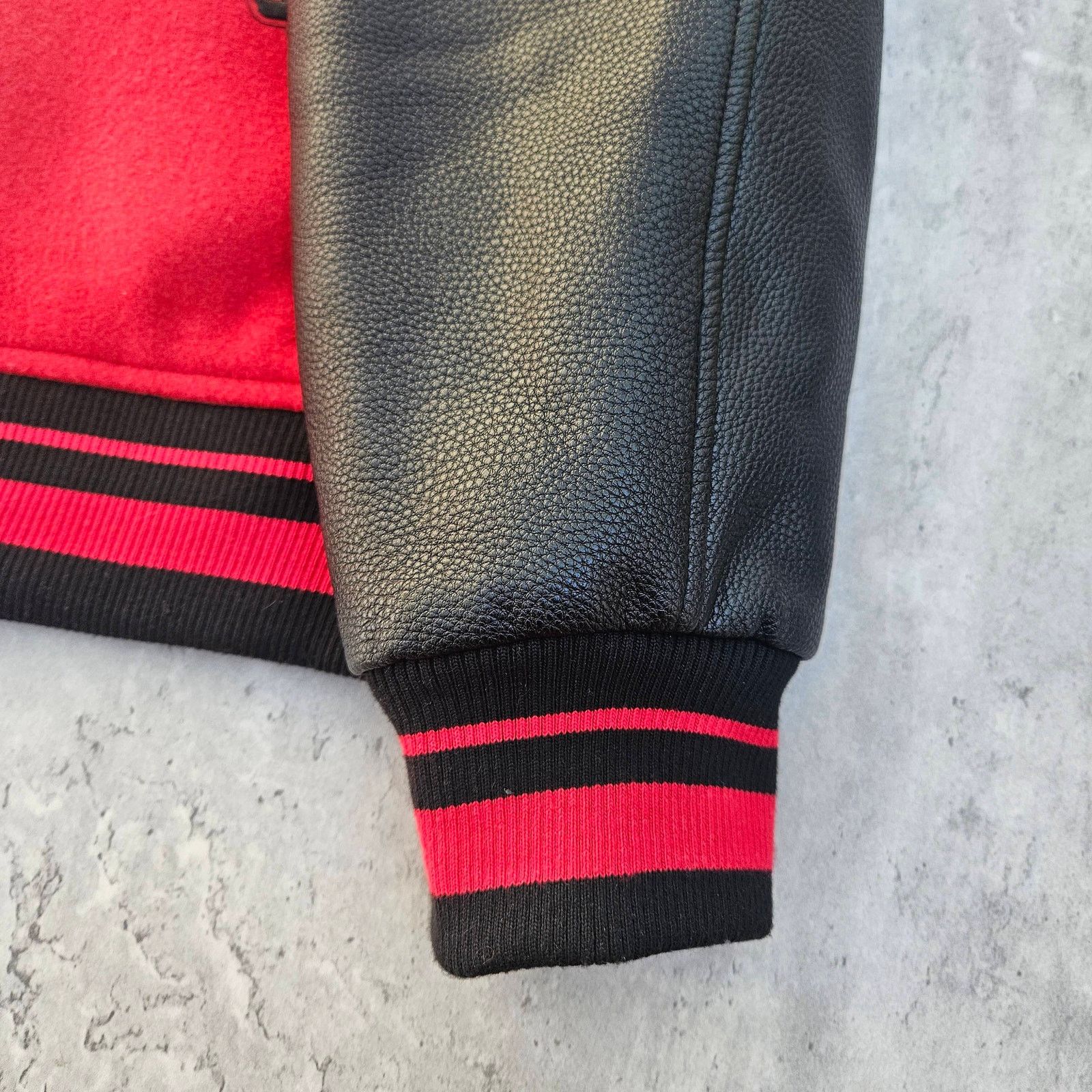 Pro Standard Pro Standard Chicago Bulls Pro Varsity Jacket Red Black XXL Size US XXL / EU 58 / 5 - 2 Thumbnail