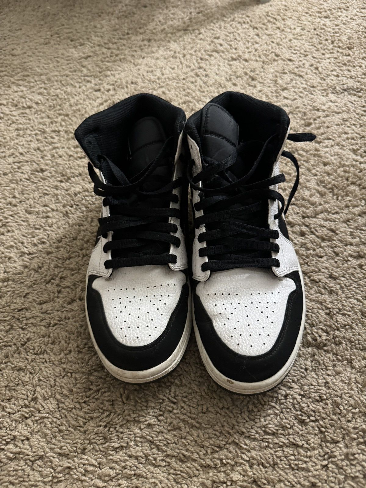 Jordan Brand jordan 1 mid tuxedo Size US 10.5 / EU 43-44 - 5 Thumbnail
