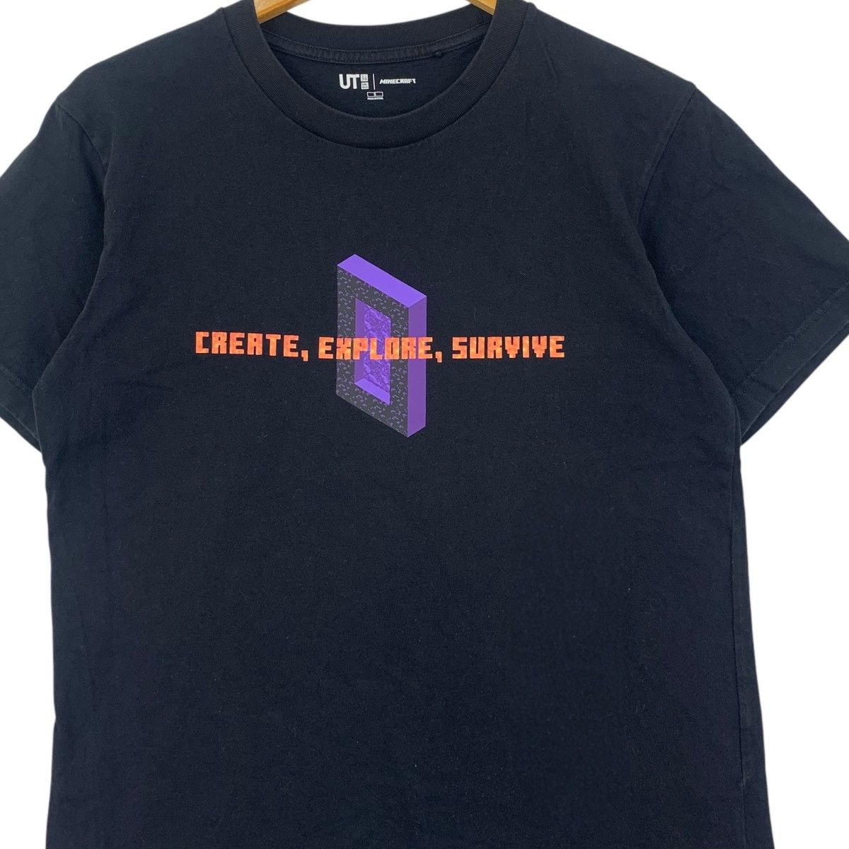Uniqlo UNIQLO x MINECRAFT GAME Create Explorer Survive Tee Shirt Size S / US 4 / IT 40 - 3 Thumbnail