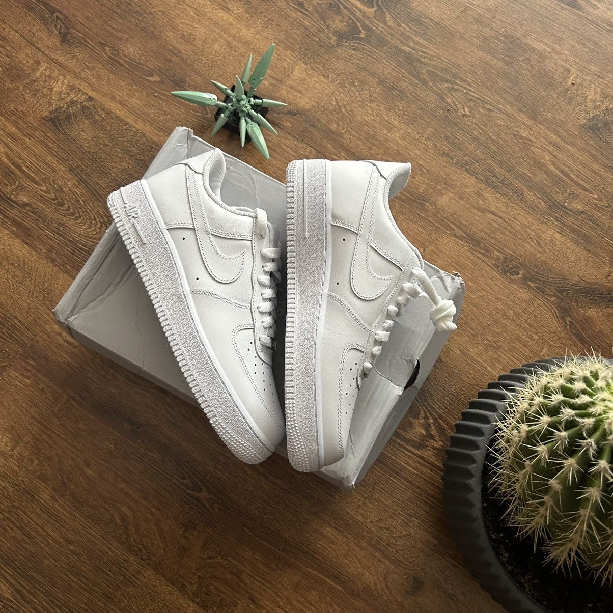Nike Nike Air Force 1 White UK 7.5 / CM 26,5 Size US 7.5 / EU 40-41 - 3 Thumbnail
