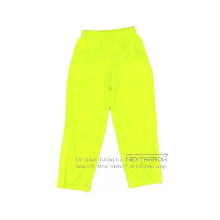Balenciaga nonnative trooper cargo shorts in beige. Size US 36 / EU 52 - 2 Thumbnail