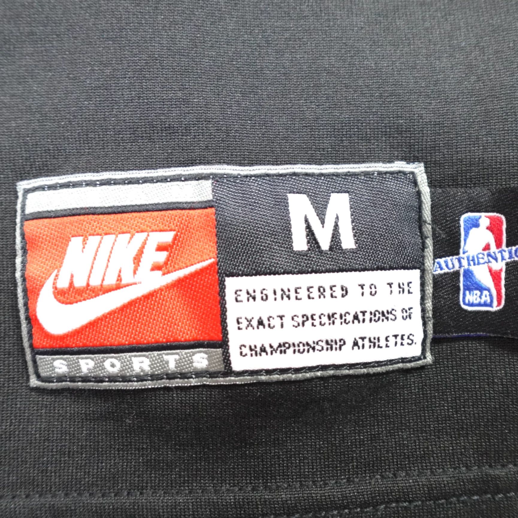 Nike VINTAGE Nike Shirt Miami Heat Embroidered 1/4 Zip Black M Mens Short Sleeve Pullover 1990s Y2K Size US M / EU 48-50 / 2 - 2 Thumbnail