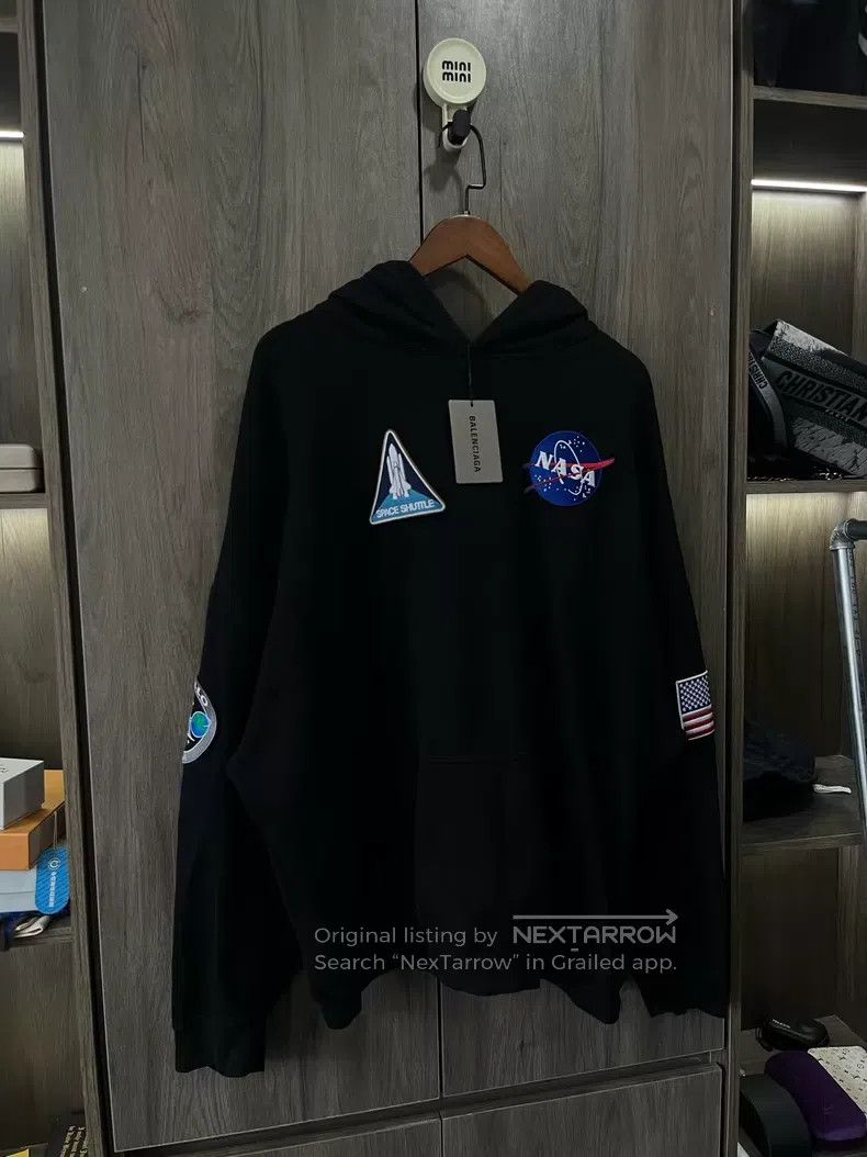 Balenciaga Balenciaga Black Logo Embroidered Hoodie Size US L / EU 52-54 / 3 - 6 Thumbnail