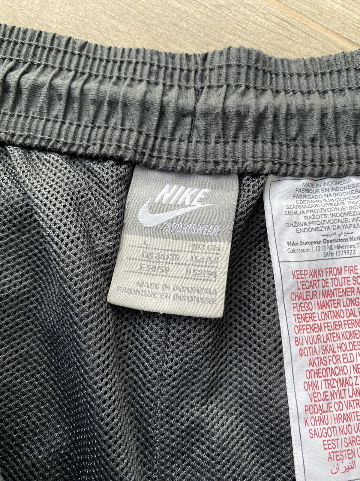 Nike × Vintage Nike Vintage Monogram Cargo Shorts Size US 34 / EU 50 - 9 Thumbnail
