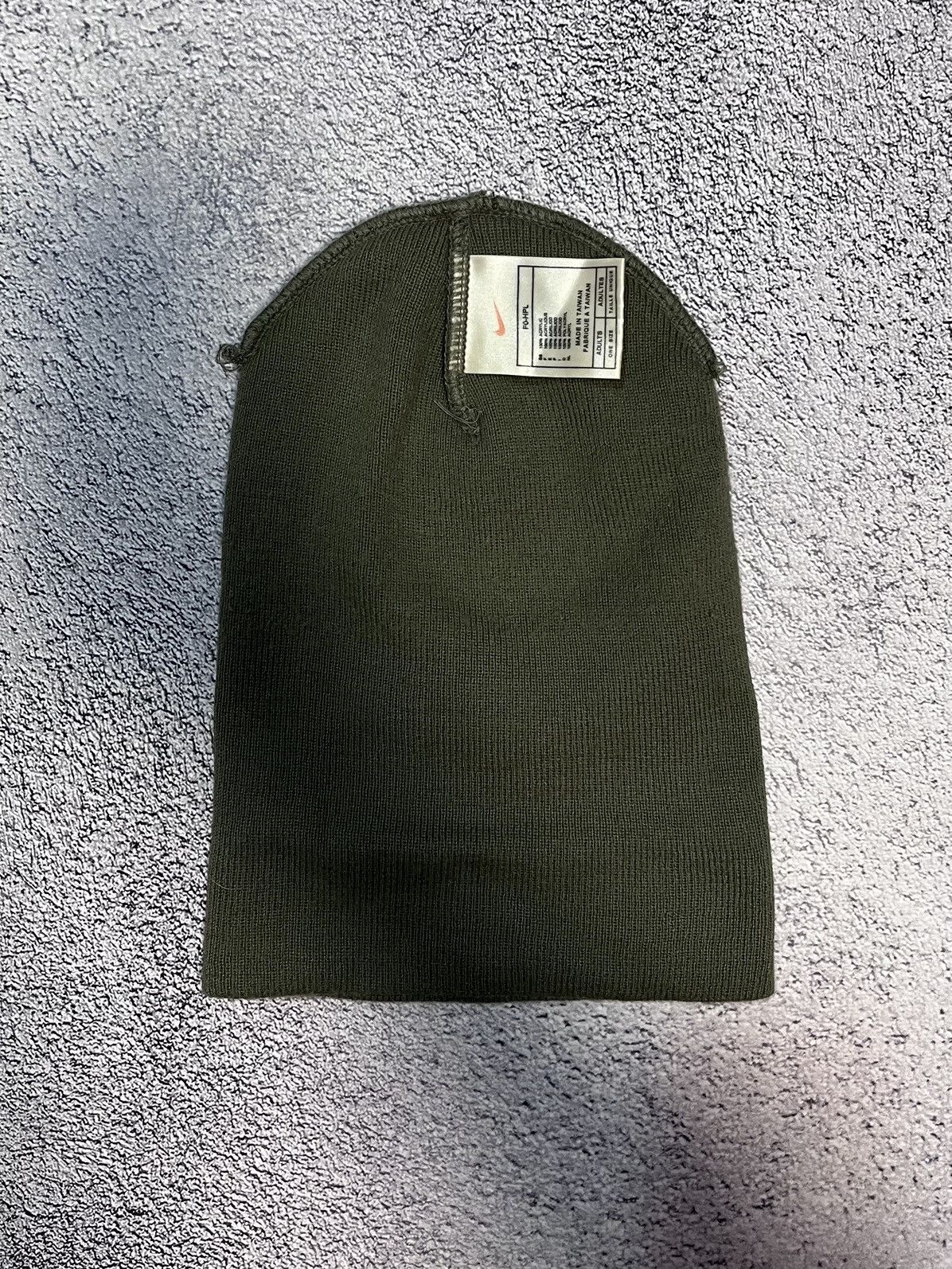 Nike Vintage Nike Beanie Hat Y2K Winter Knit Center Logo Cuffed Size ONE SIZE - 3 Thumbnail