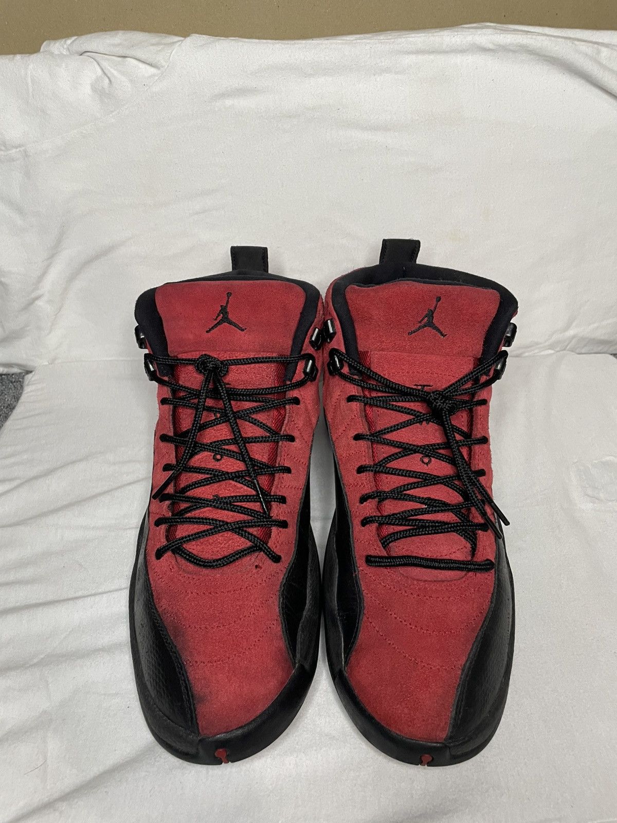 Jordan Brand jordan 12s reverse flu game Size US 11 / EU 44 - 2 Thumbnail