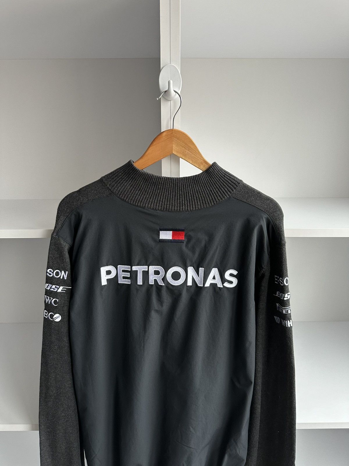 Tommy Hilfiger Tommy Hilfiger AMG Petronas Men’s 1/4 Zip Sweater Sz XL Size US XL / EU 56 / 4 - 3 Thumbnail