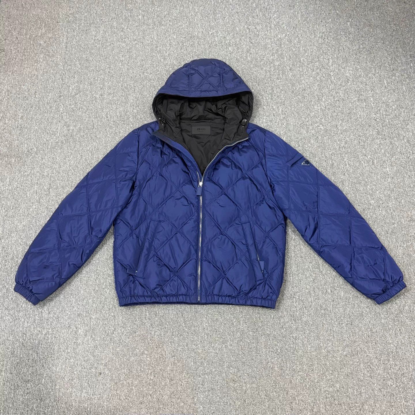 Prada Prada blue diamond quilted triangle down jacket 48 99 new Size XL / US 12-14 / IT 48-50 - 1 Thumbnail