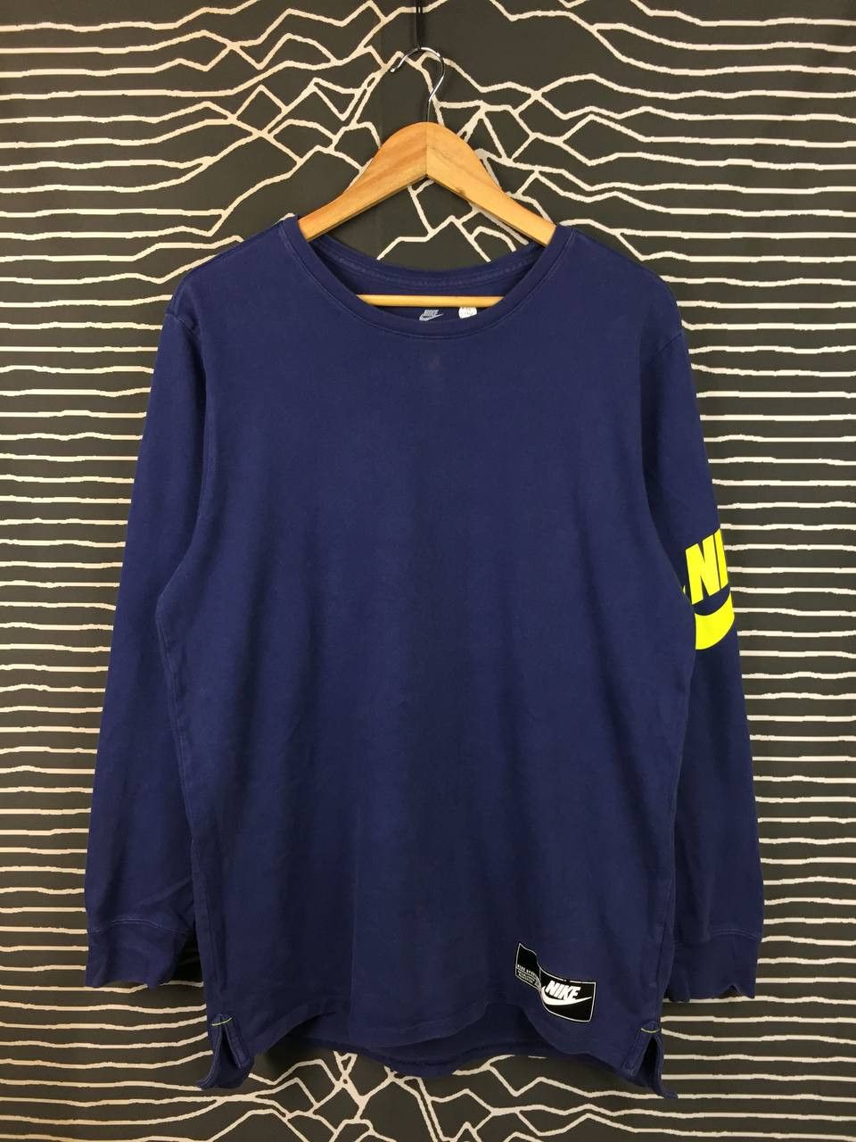 Nike Nike Sportswear NSW Navy Crewneck Long Sleeve Tee Size US L / EU 52-54 / 3 - 1 Thumbnail