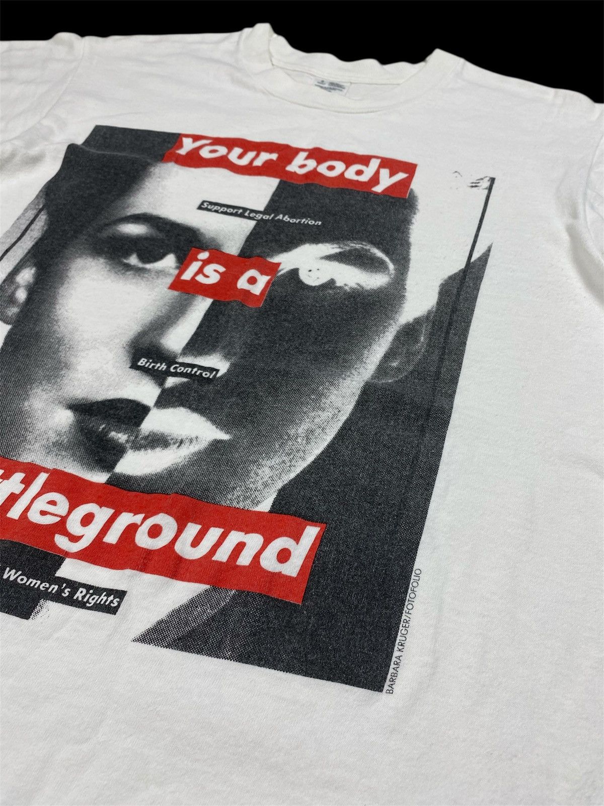 Barbara Kruger Vintage Barbara Kruger Your body is a battleground T-Shirt Size US S / EU 44-46 / 1 - 5 Thumbnail