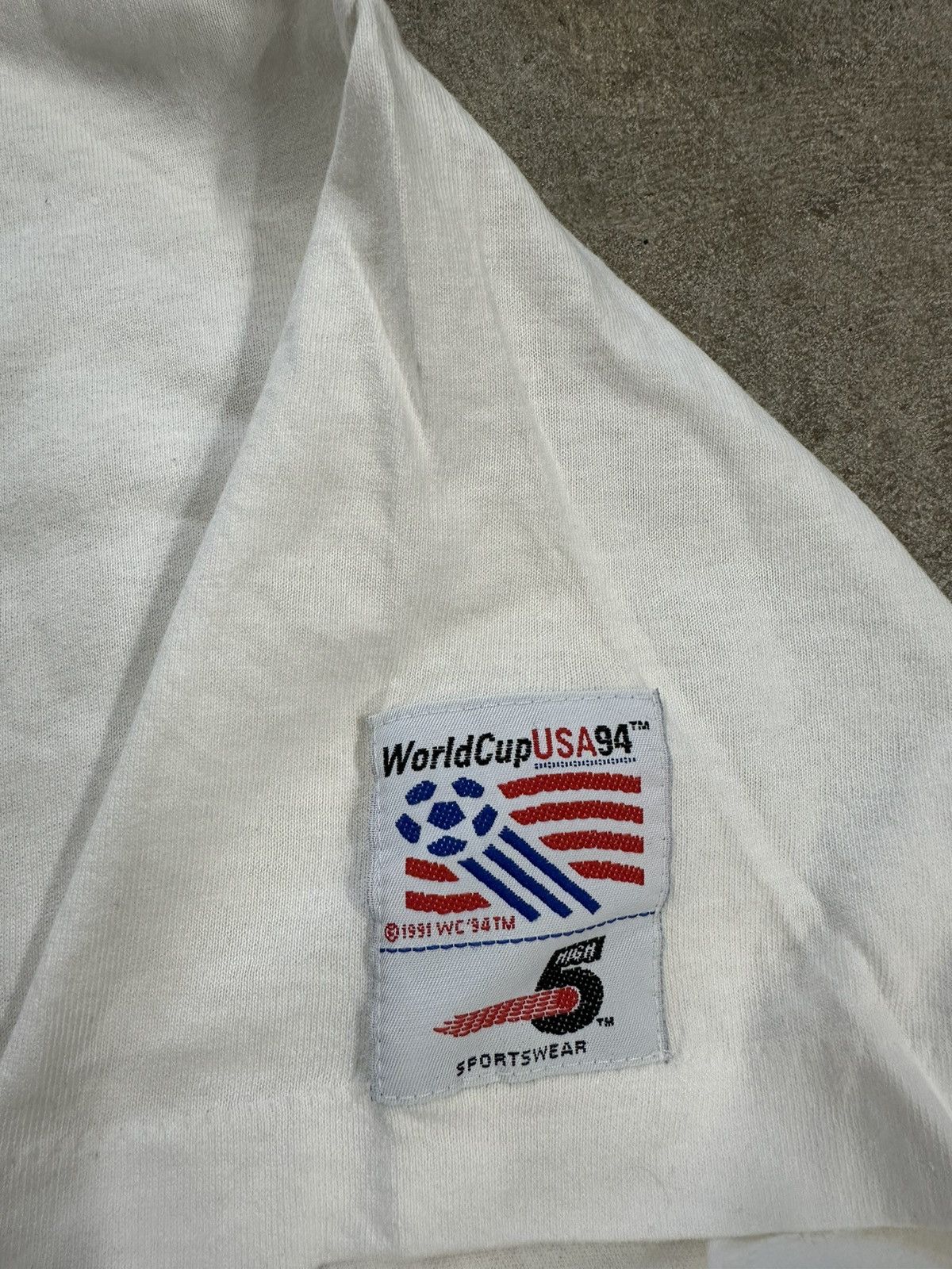 Vintage Vintage 90s World Cup 94 Italia Soccer T-Shirt USA Size US L / EU 52-54 / 3 - 9 Thumbnail