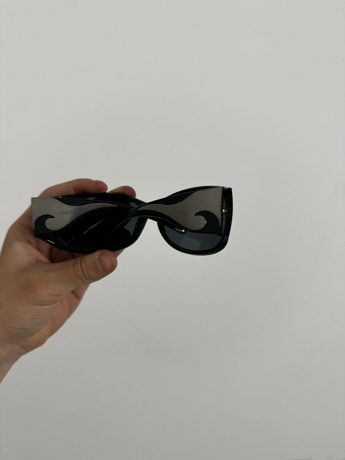 Prada Prada Chrome Flames SS2004/05 Sunglasses With Case Size ONE SIZE - 16 Thumbnail